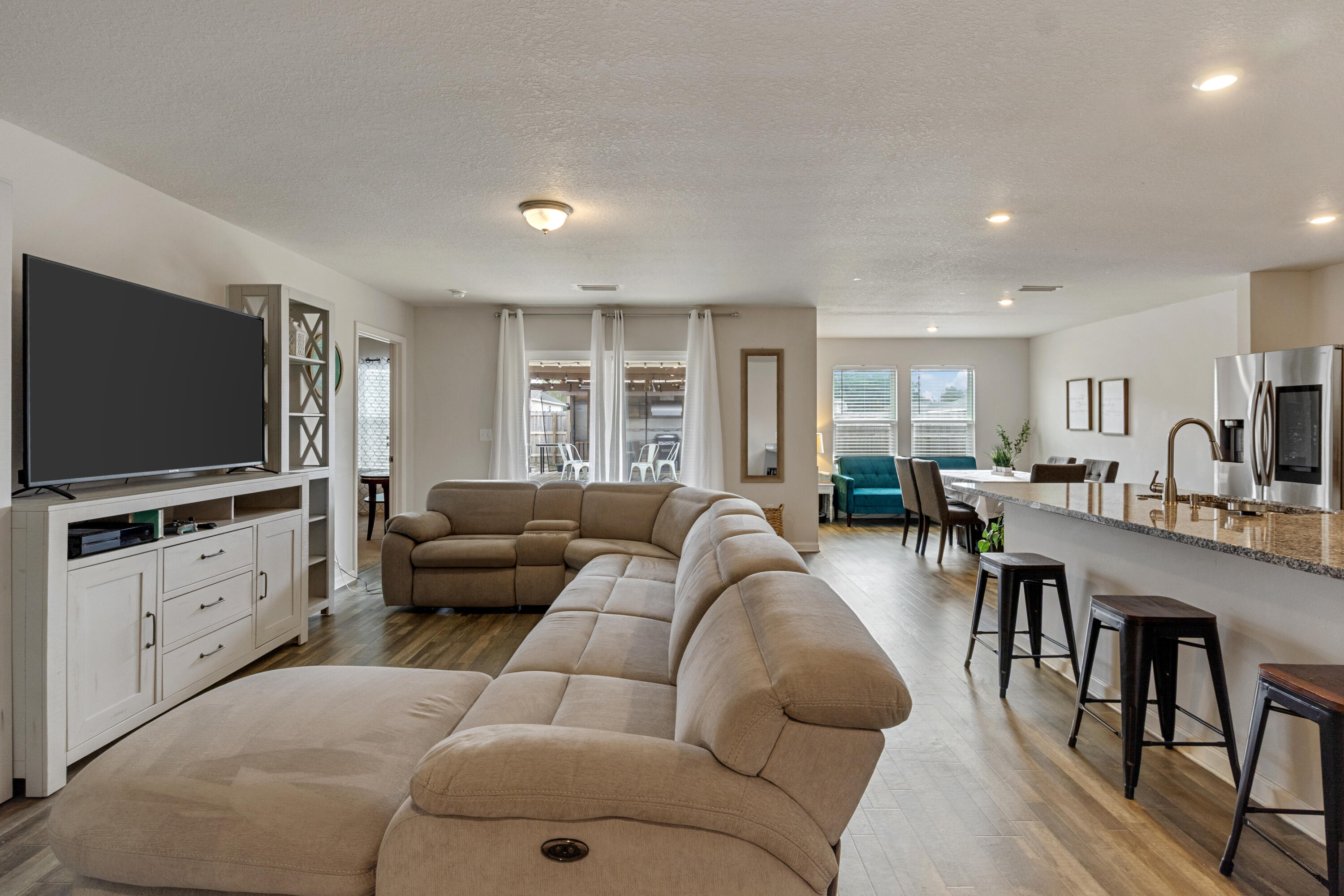 SAWMILL COURT - Residential