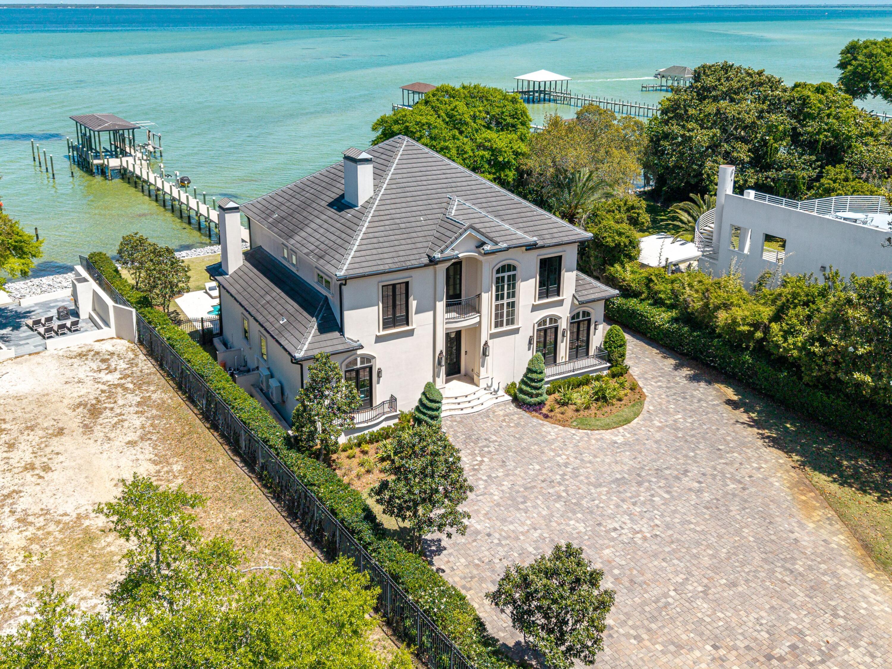 Cobbs Point - Residential