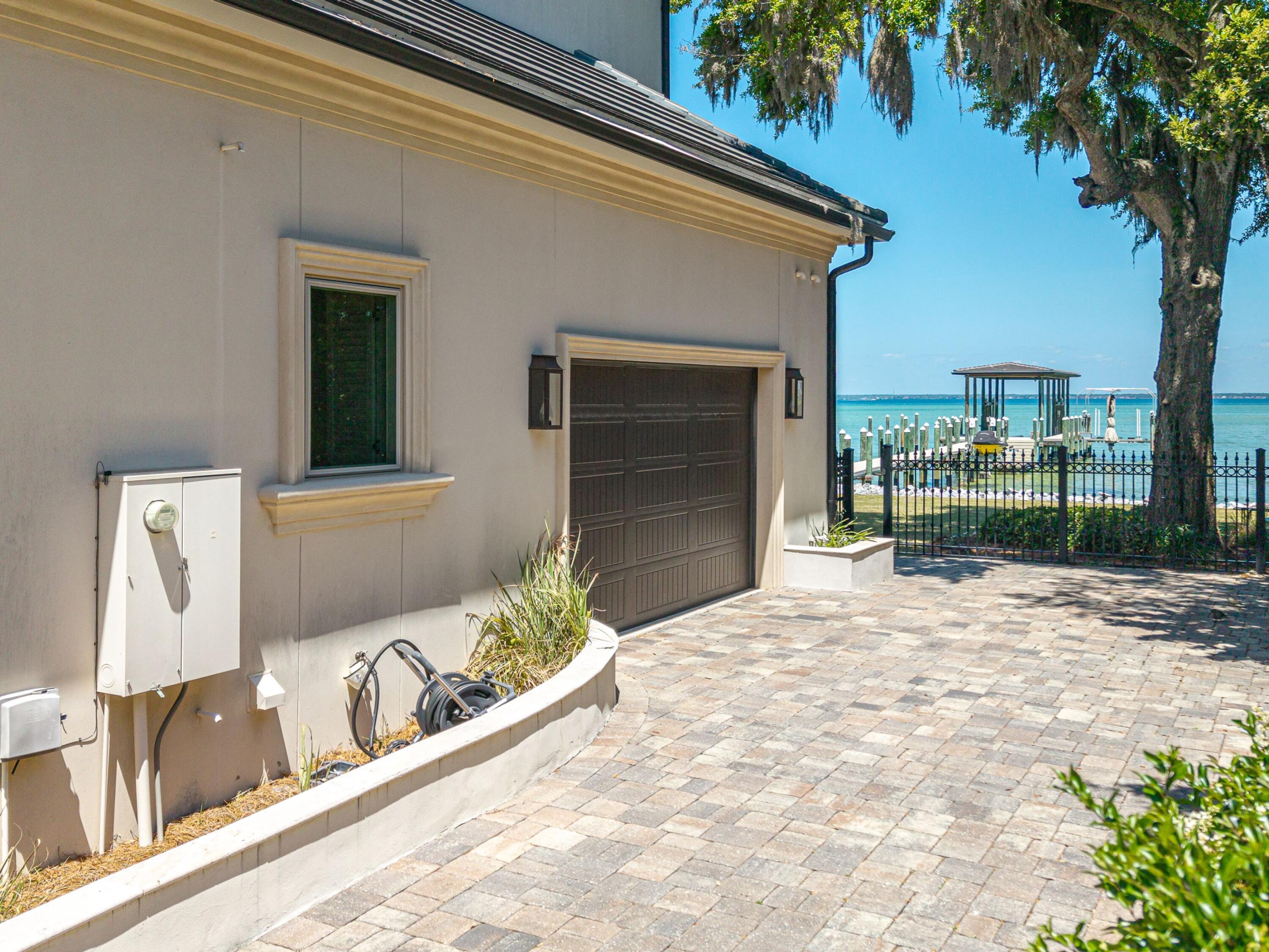 Cobbs Point - Residential