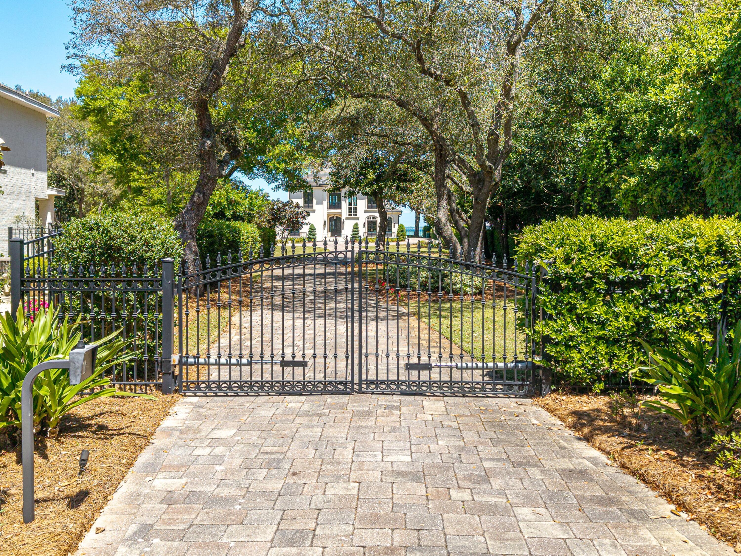 Cobbs Point - Residential