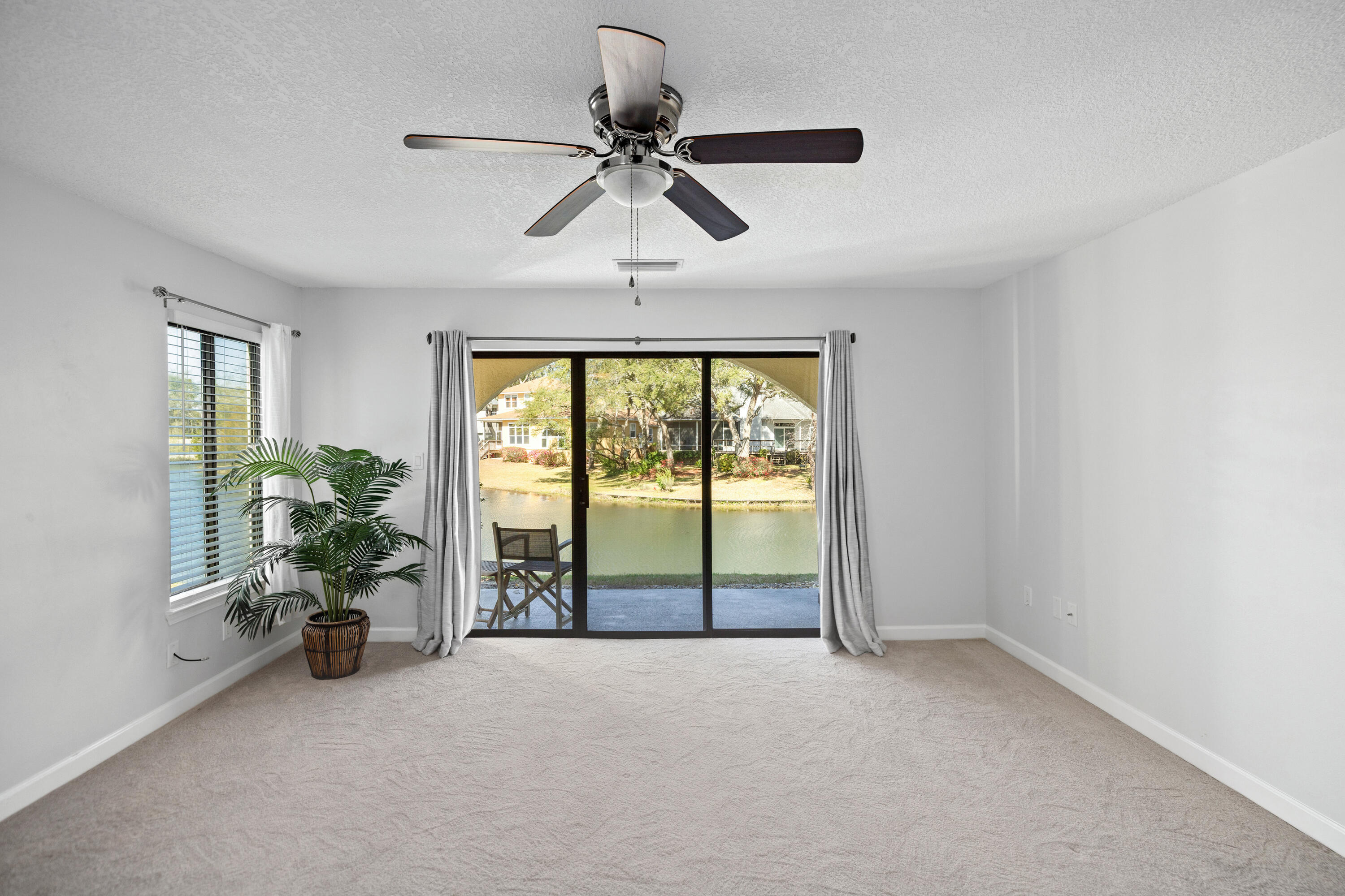 LAKESIDE CONDO AT BLUEWATER BAY - Residential