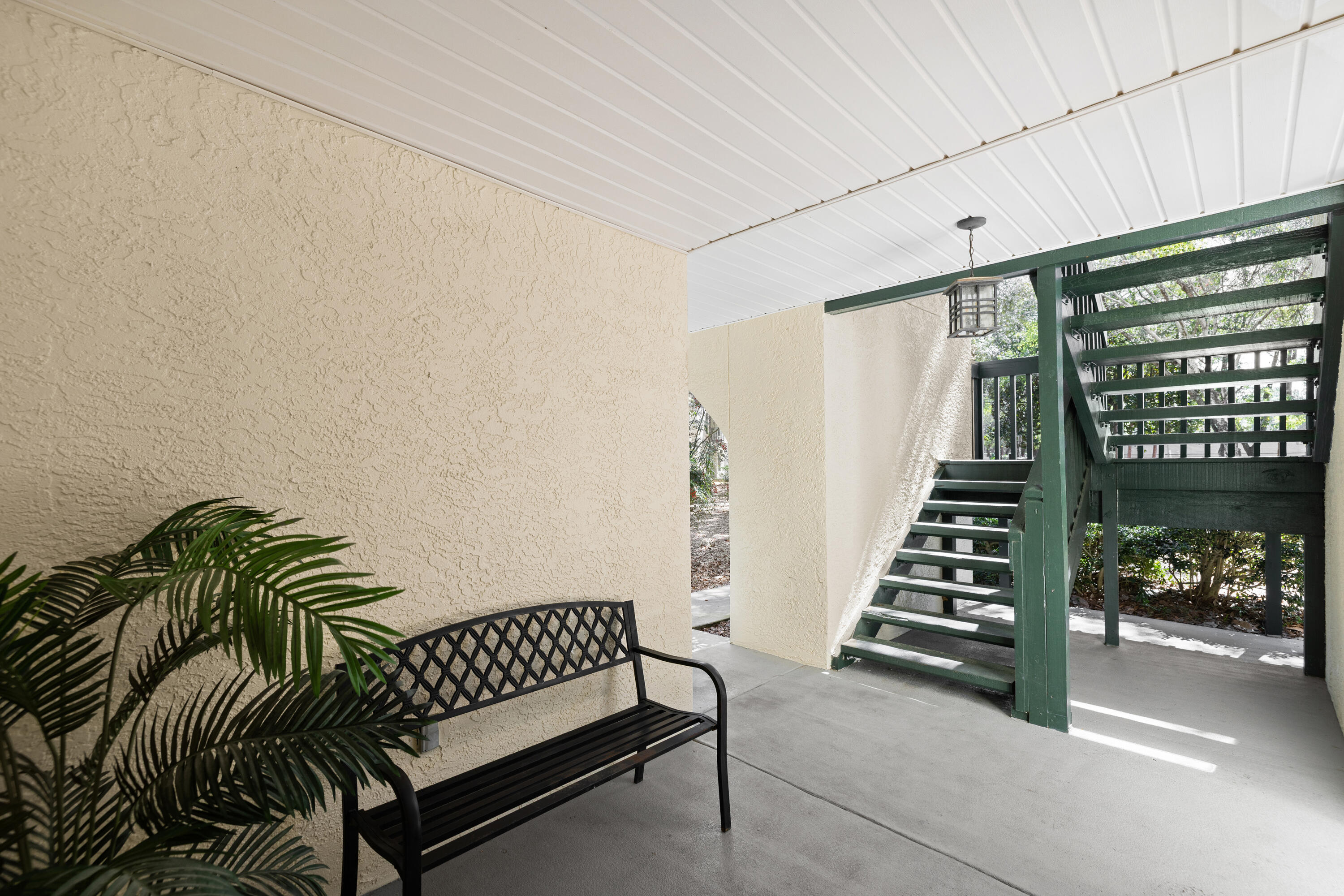 LAKESIDE CONDO AT BLUEWATER BAY - Residential