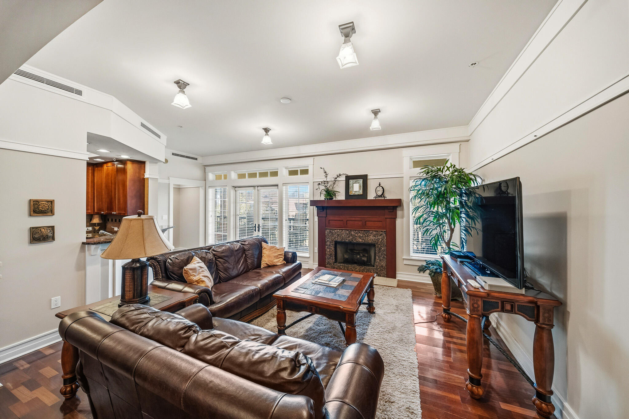 WILD HERON - Residential