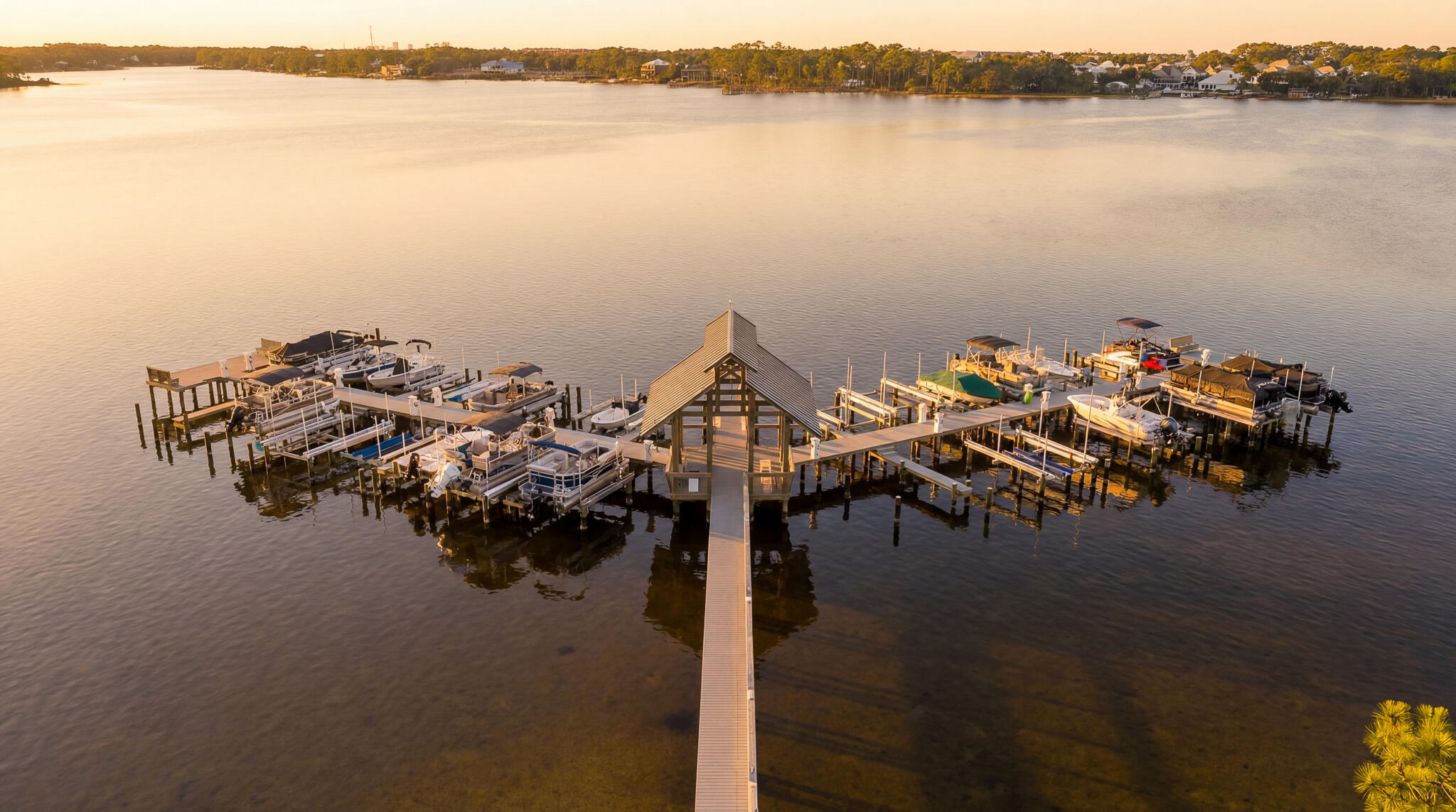WILD HERON - Residential