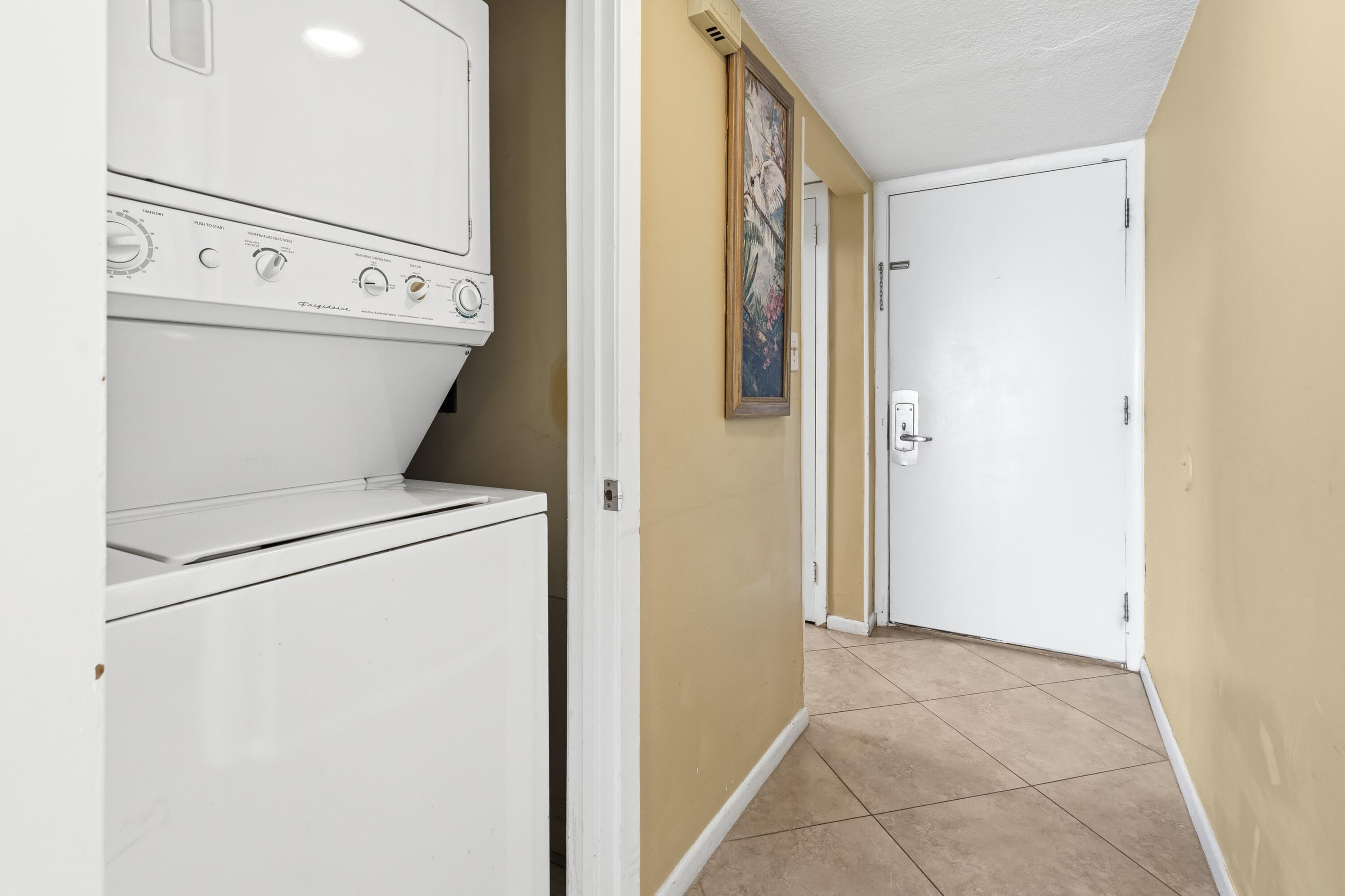 BEACH HOUSE CONDO PH 2 - Residential