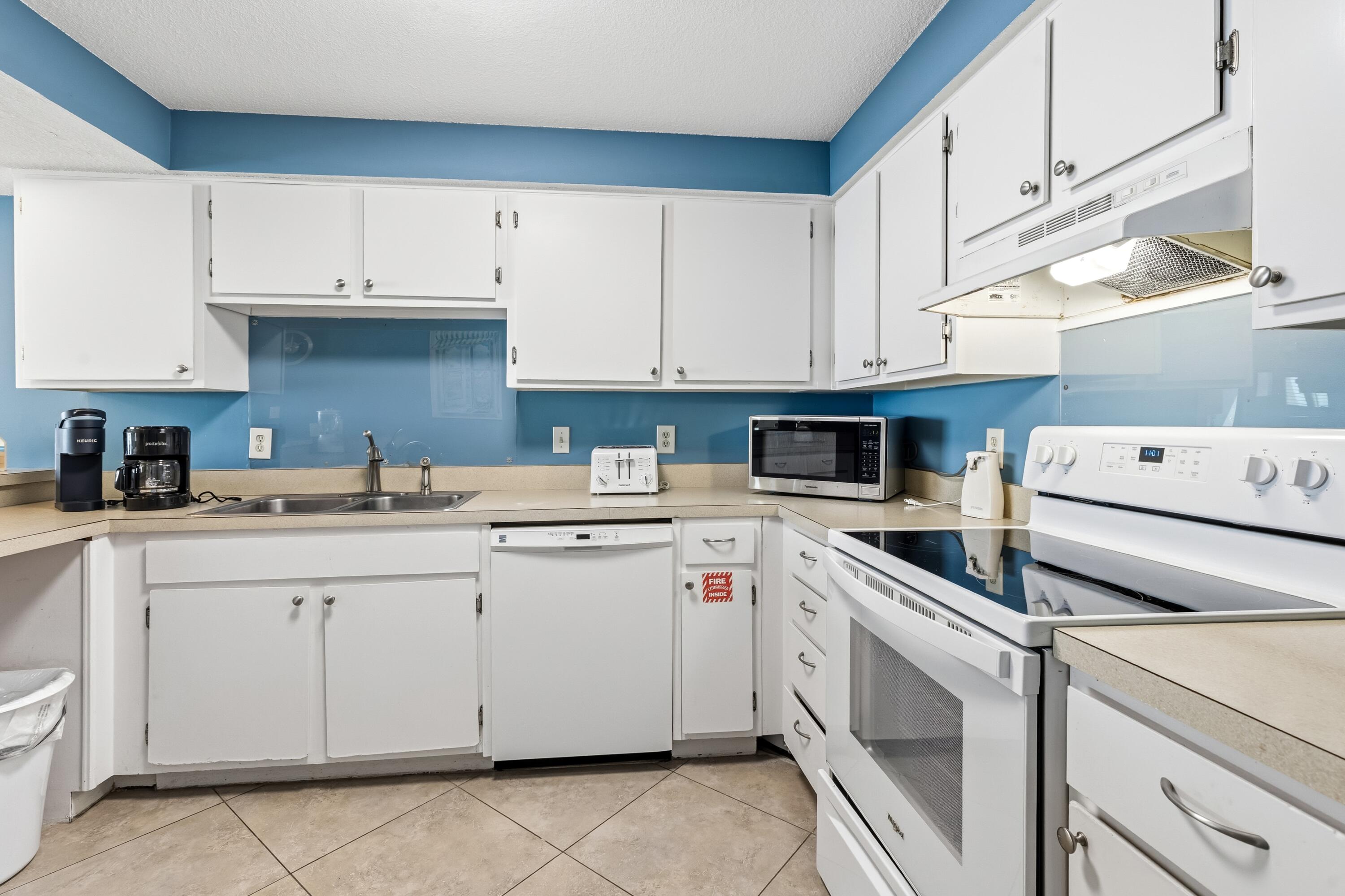 BEACH HOUSE CONDO PH 2 - Residential