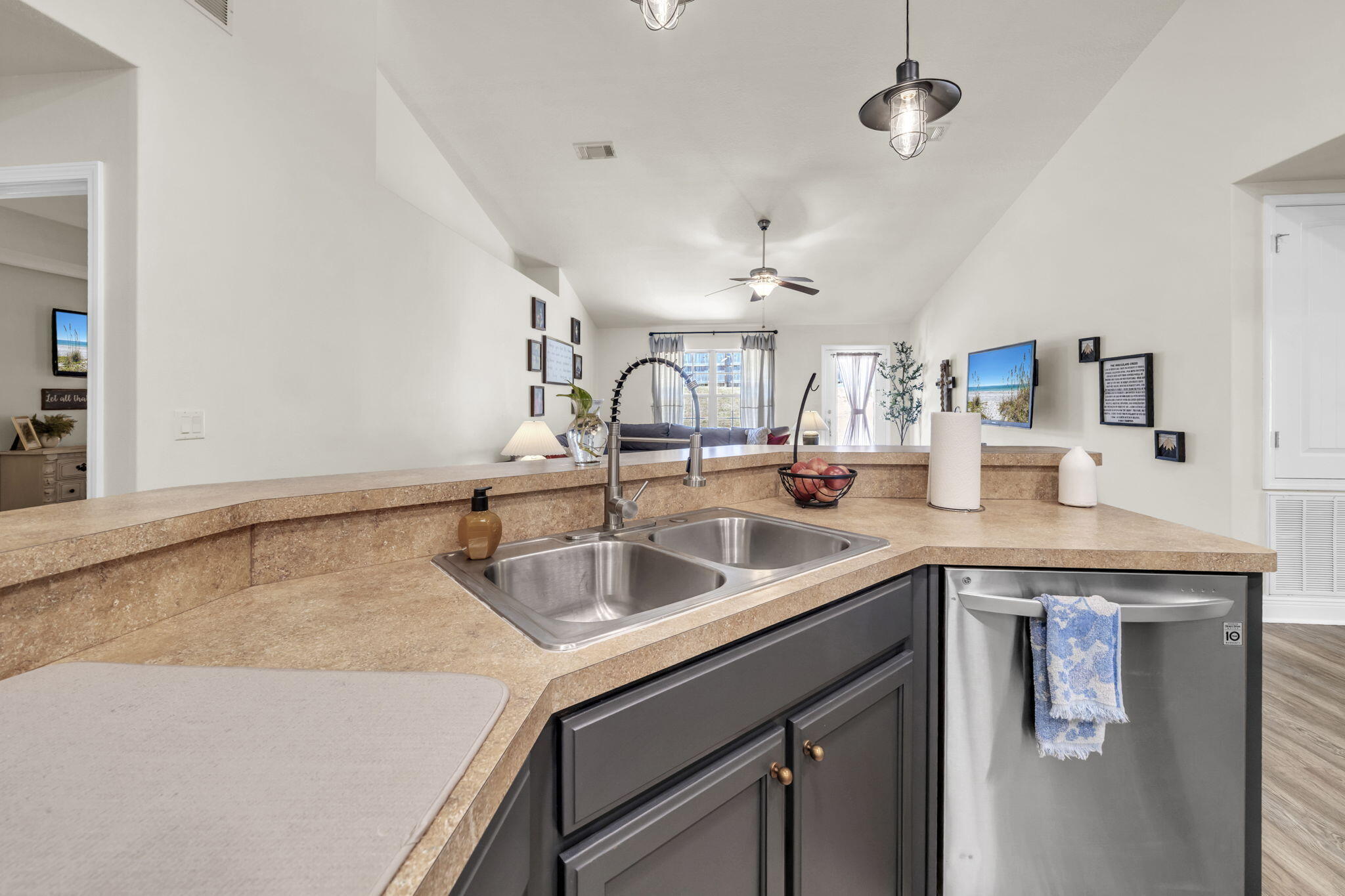 ALICIA PLACE - Residential