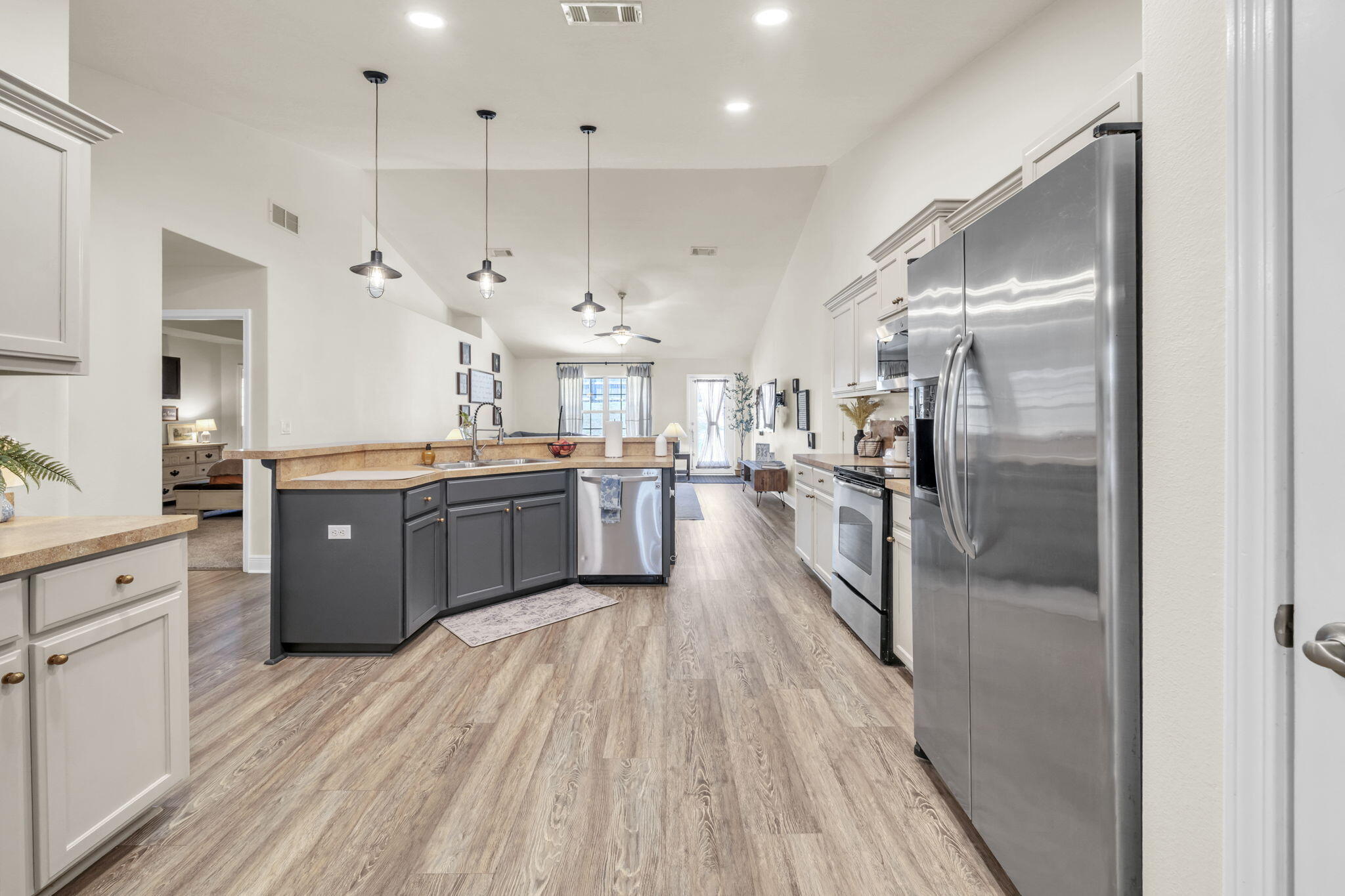 ALICIA PLACE - Residential