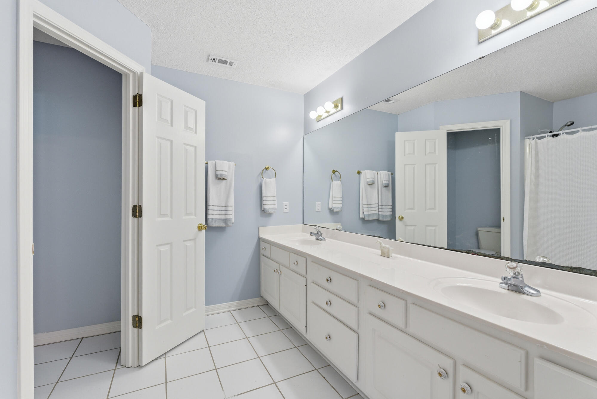 FOX DEN VILLAGES - Residential