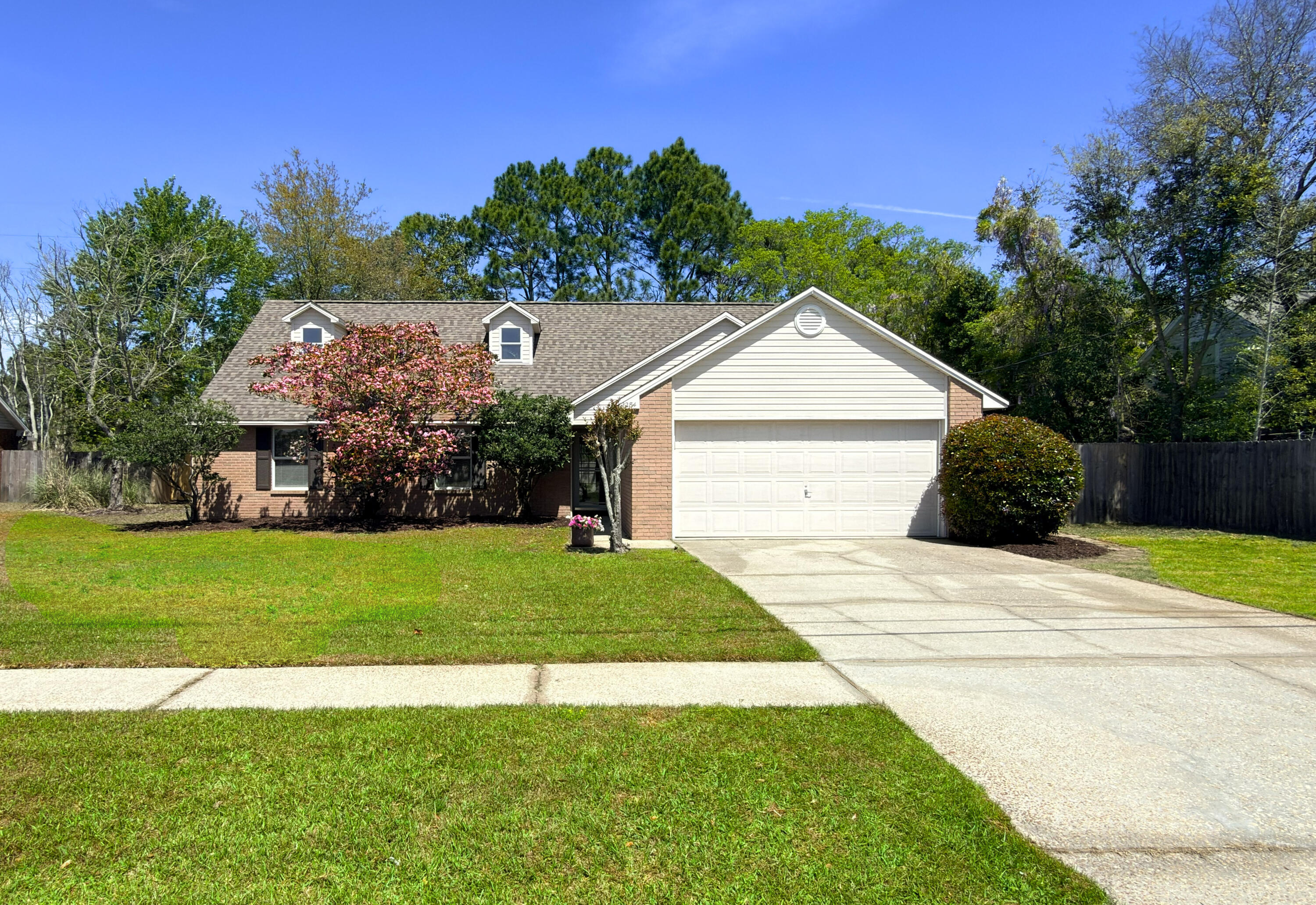 FOX DEN VILLAGES - Residential