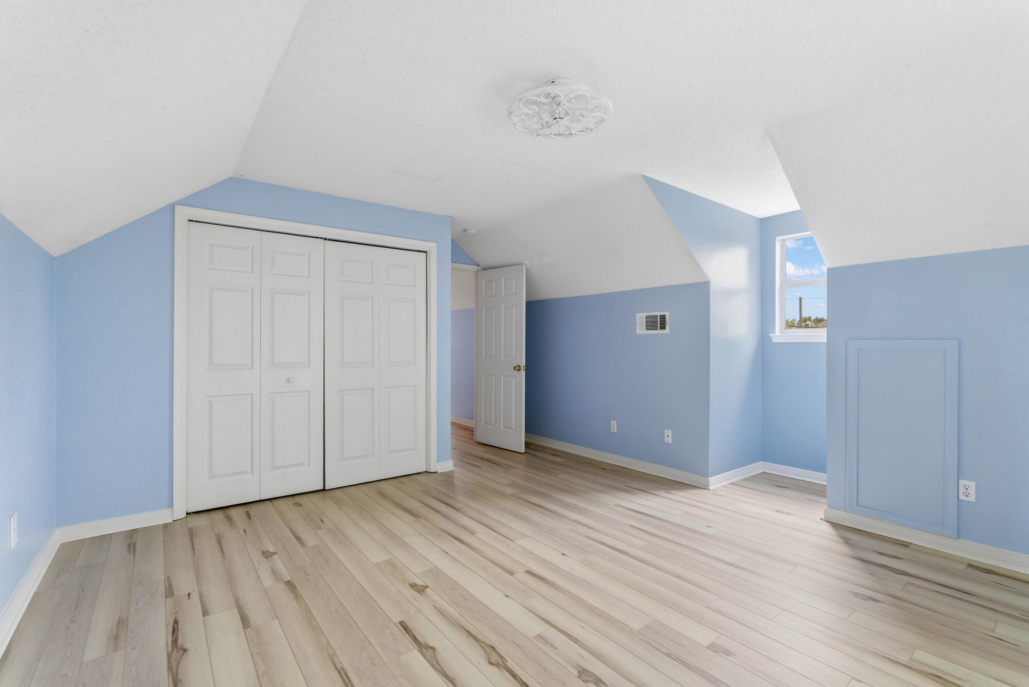 FOX DEN VILLAGES - Residential