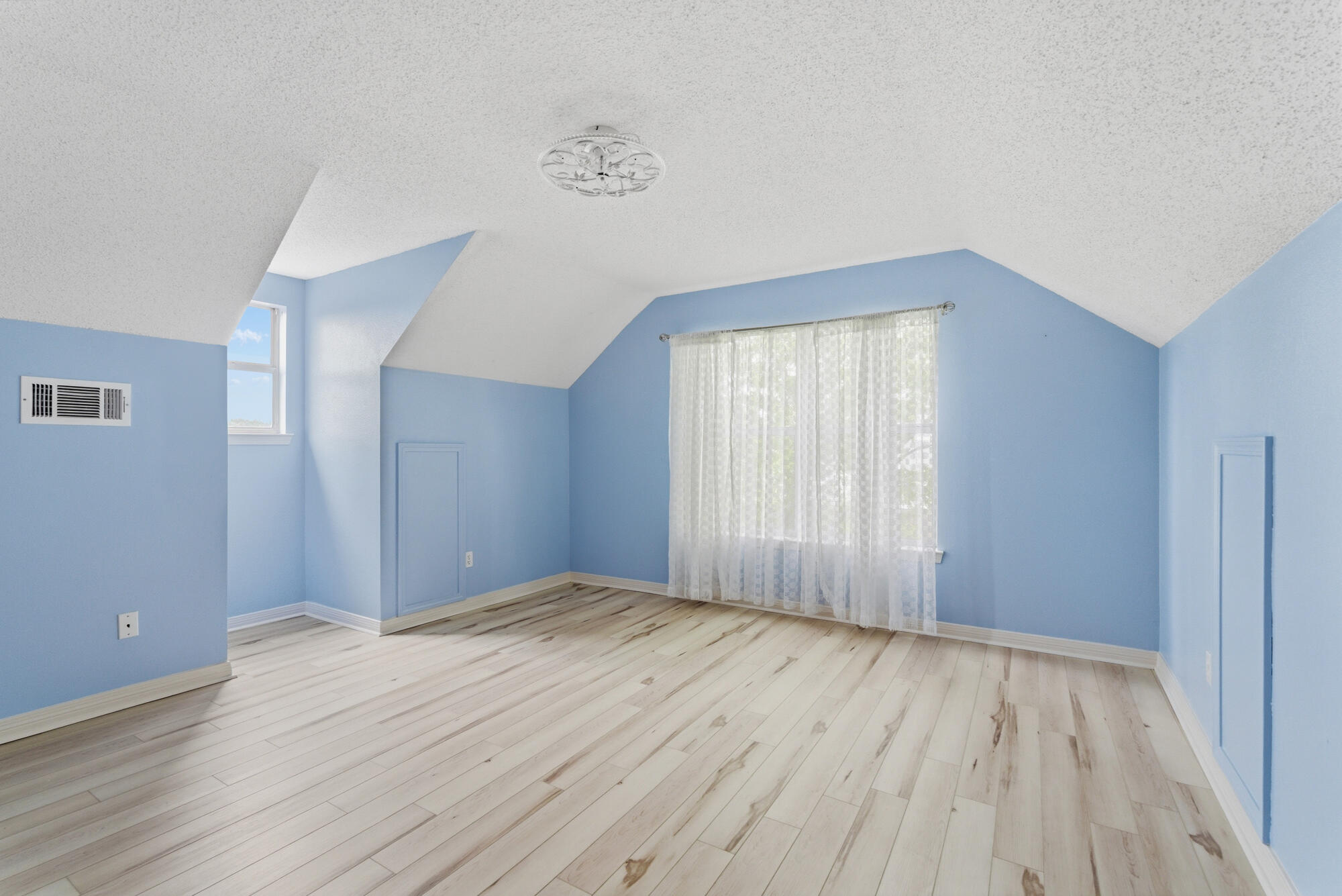 FOX DEN VILLAGES - Residential