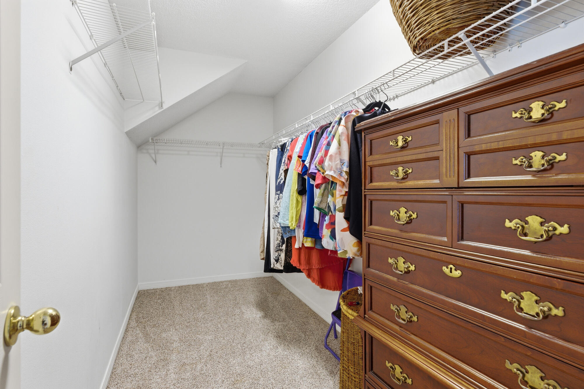 FOX DEN VILLAGES - Residential