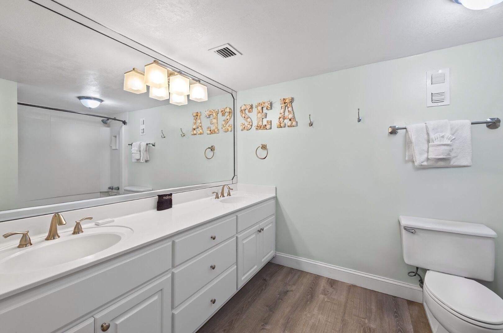 SHORELINE TOWERS 2 - Residential