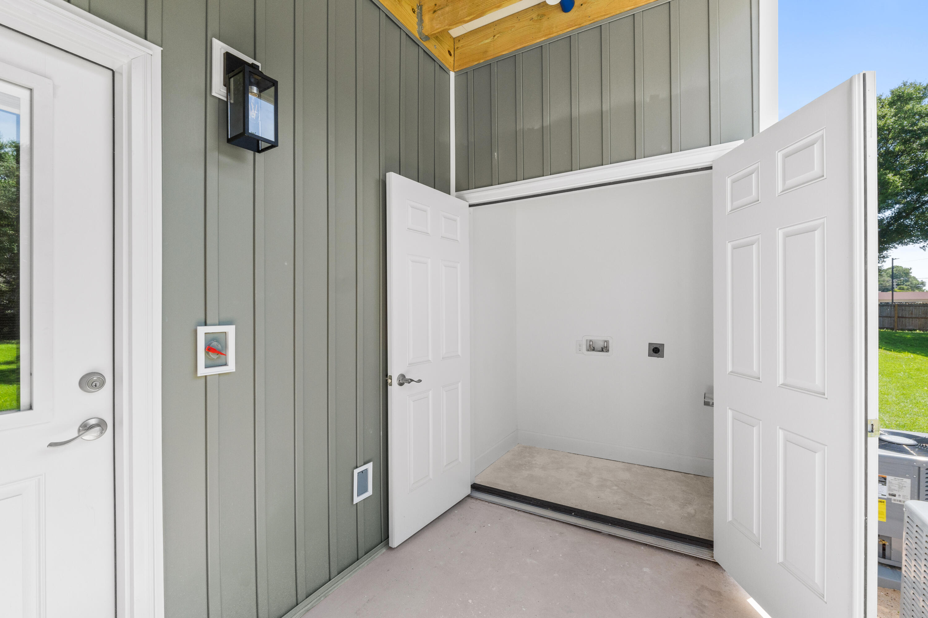 BARROW APARTMENTS - Residential Lease