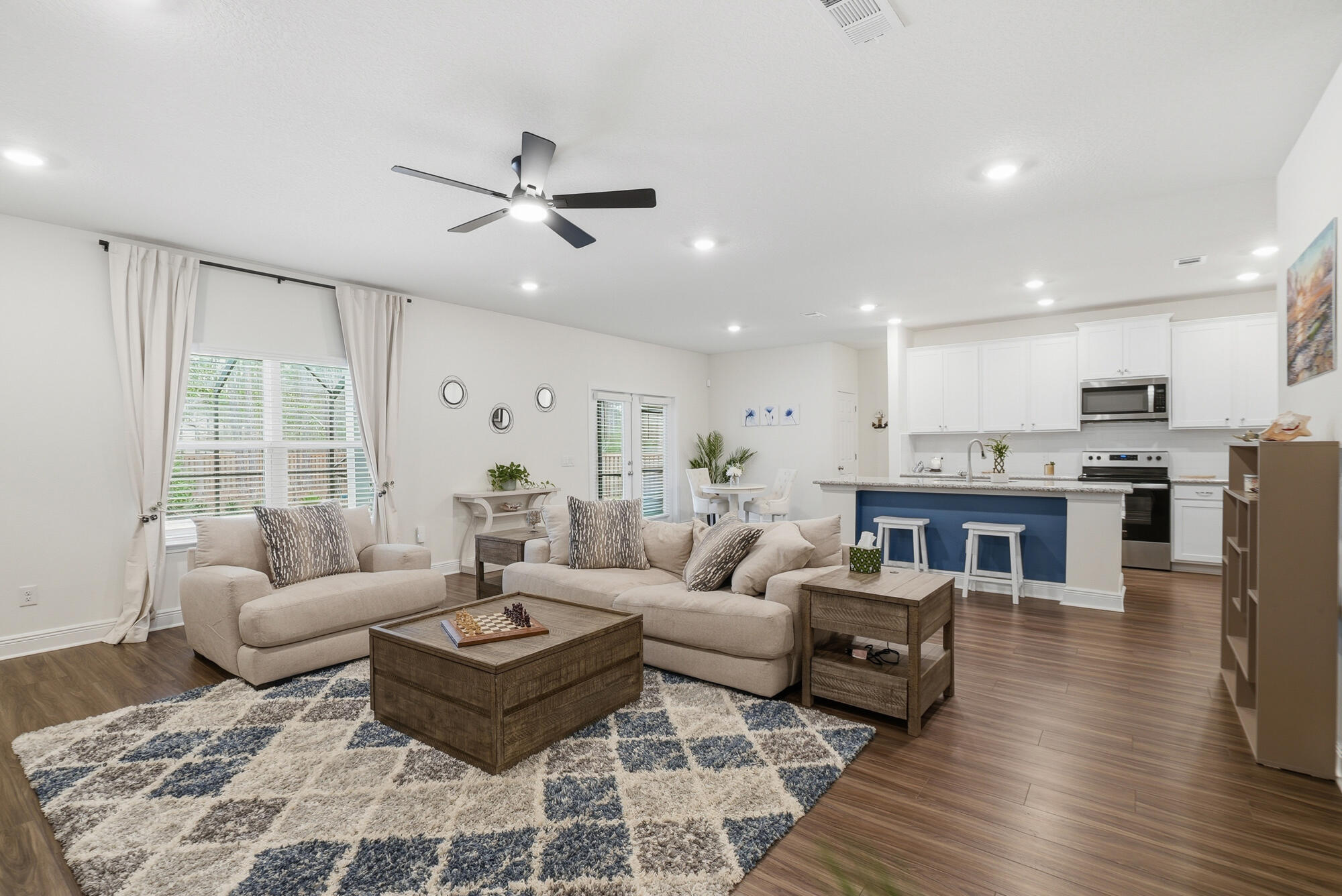 HOLLEY BY THE SEA - Residential