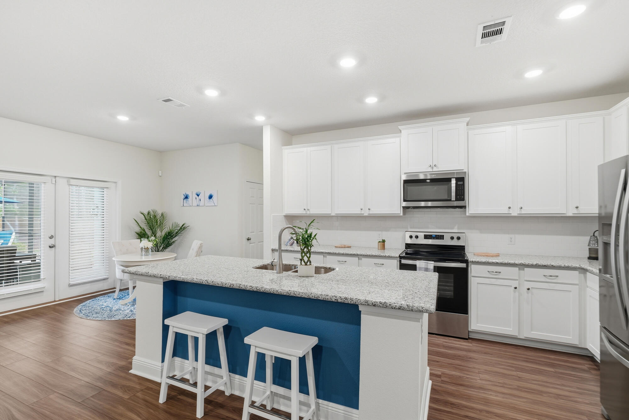 HOLLEY BY THE SEA - Residential