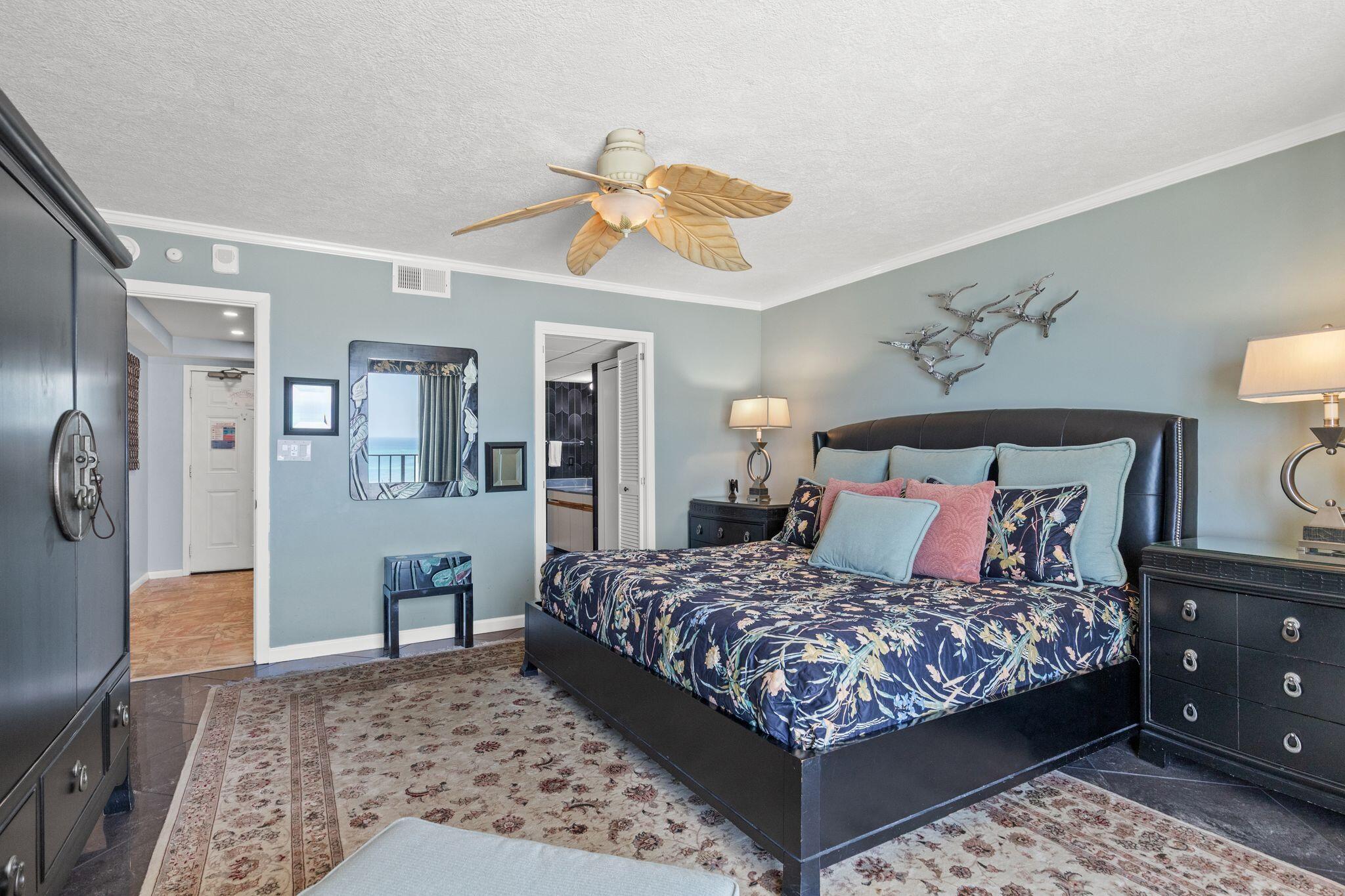EDGEWATER - Residential