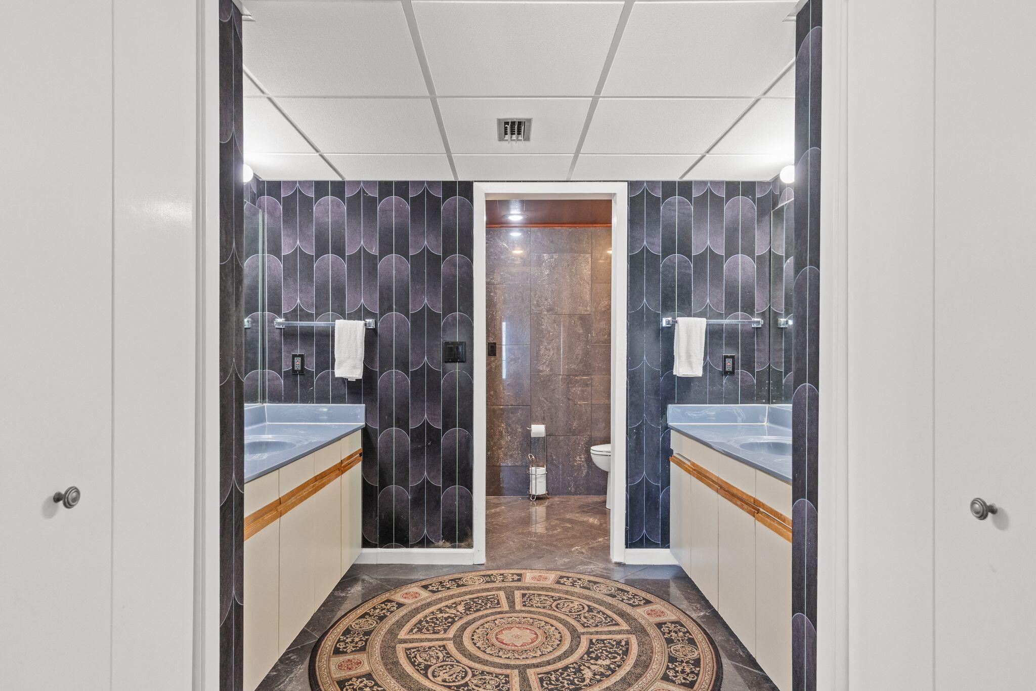 EDGEWATER - Residential