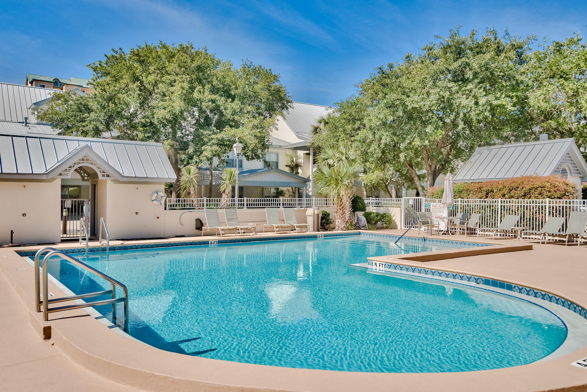 HIDDEN DUNES BEACH VILLAS - Residential