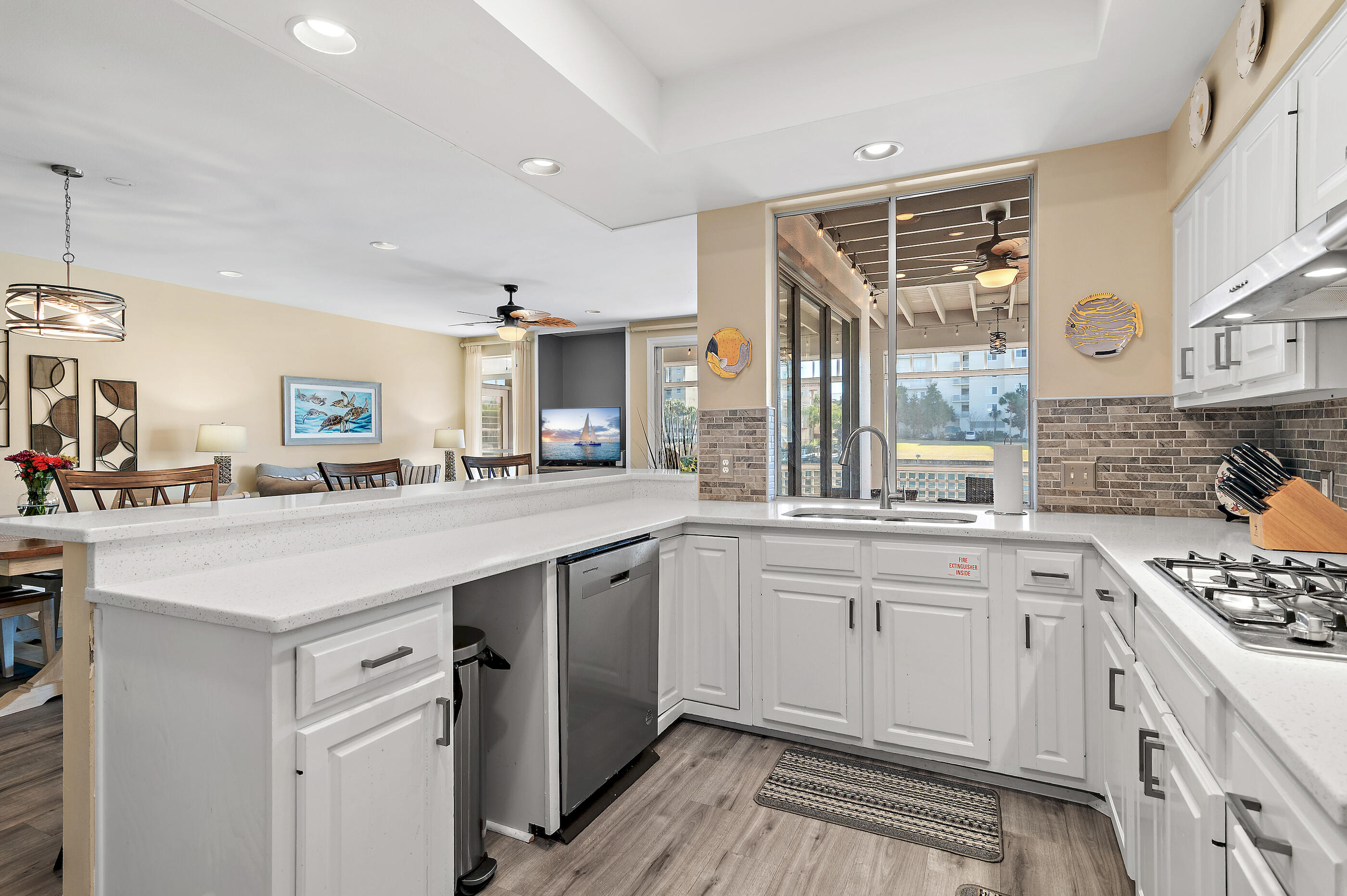 HIDDEN DUNES BEACH VILLAS - Residential