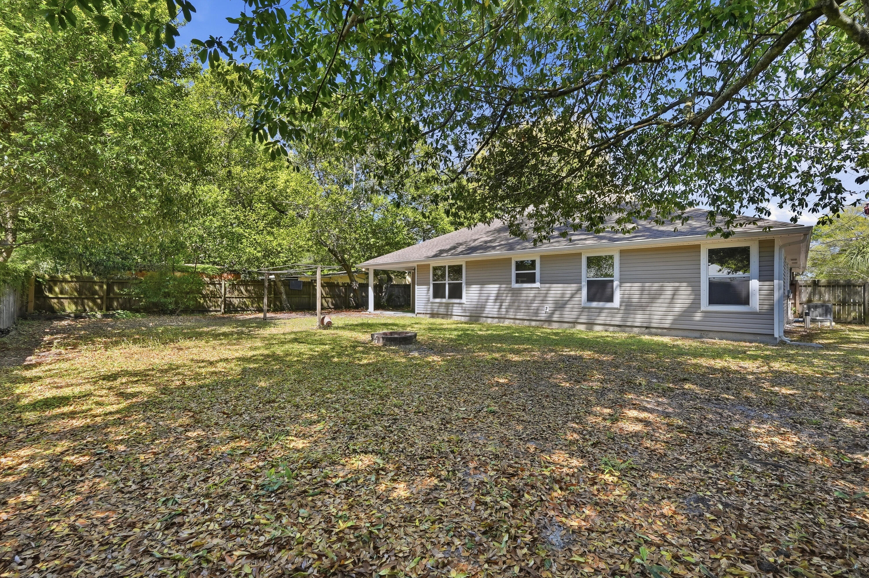 ELLIOTTS POINT RESUB - Residential