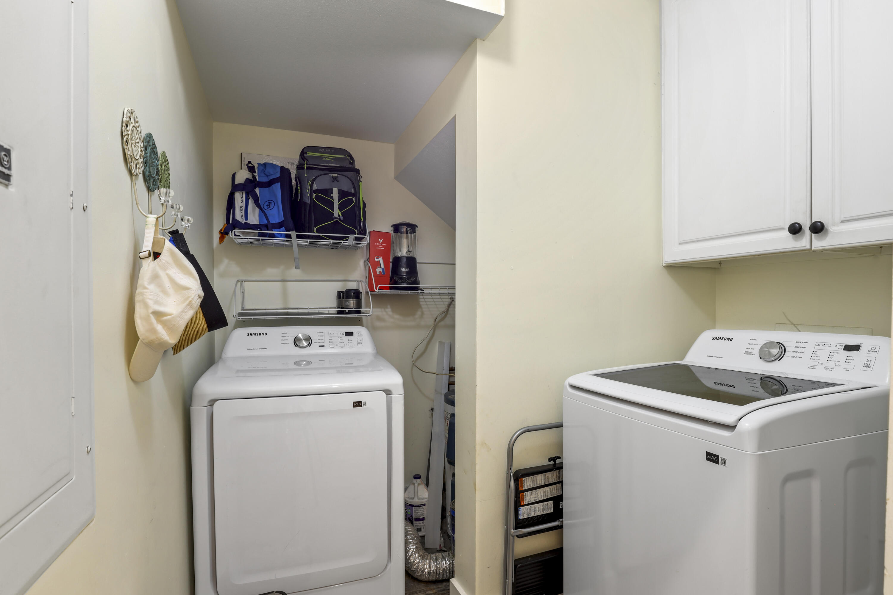 GRAND HARBOUR - Residential Lease