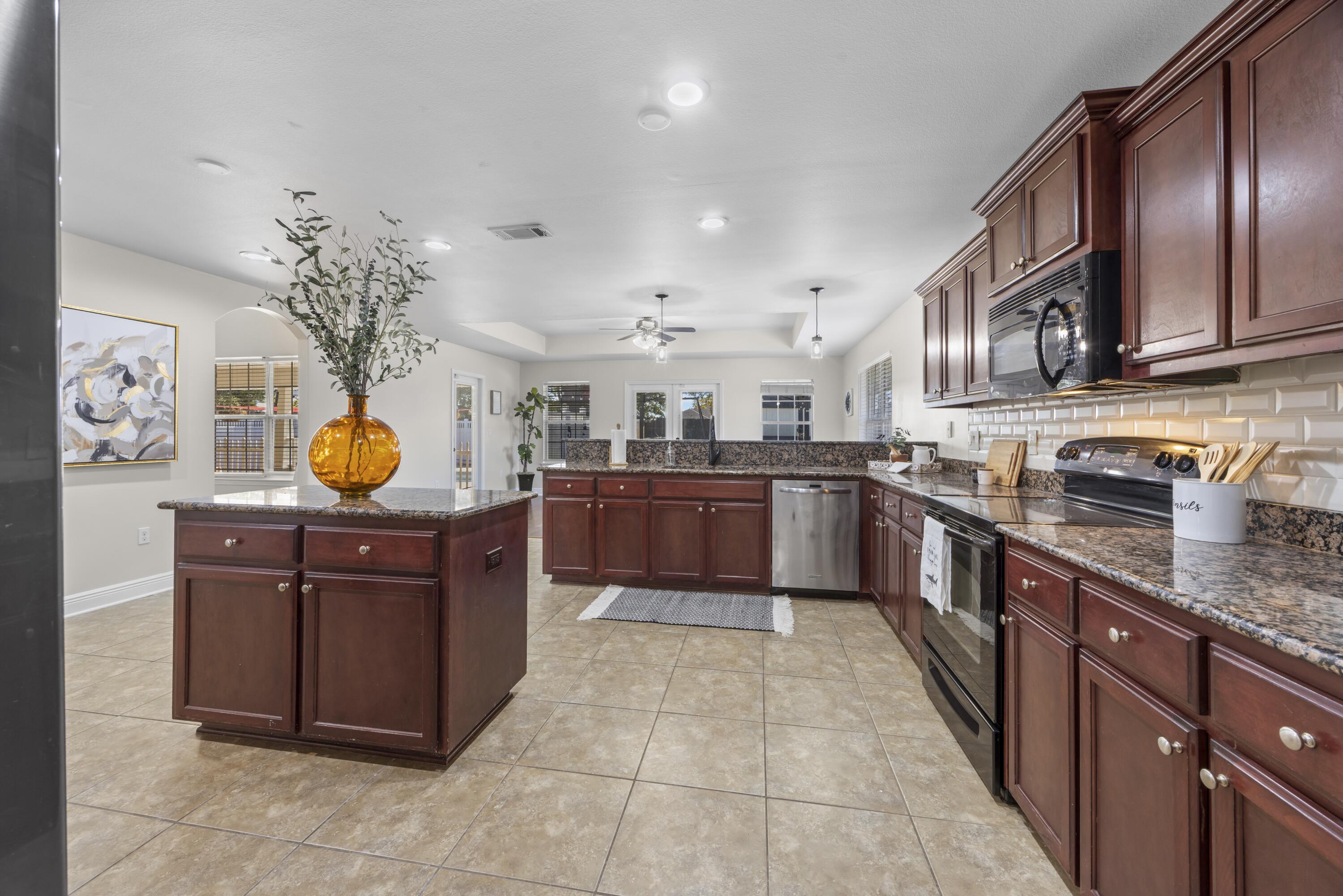 SILVER CREEK ESTATES - Residential