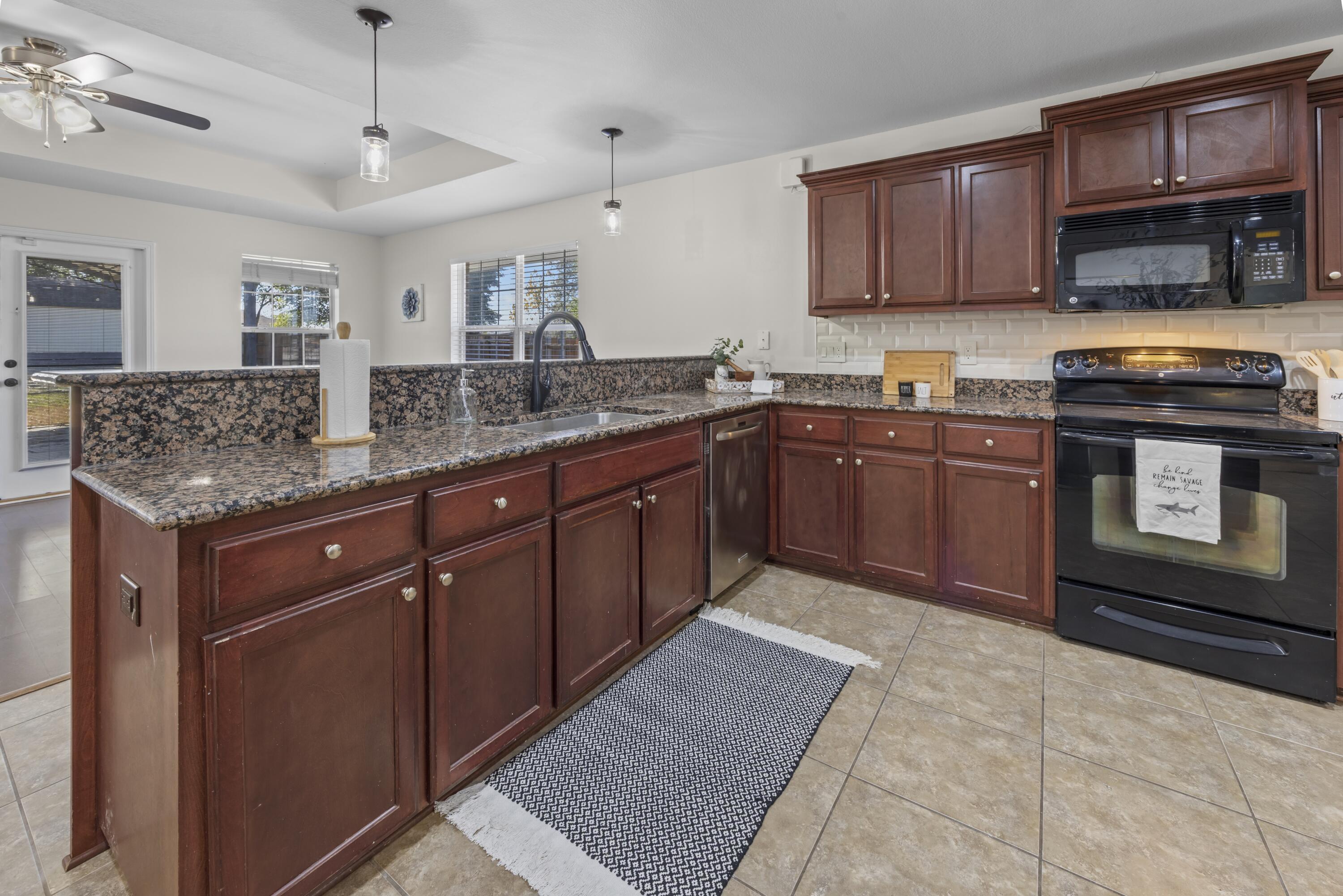 SILVER CREEK ESTATES - Residential