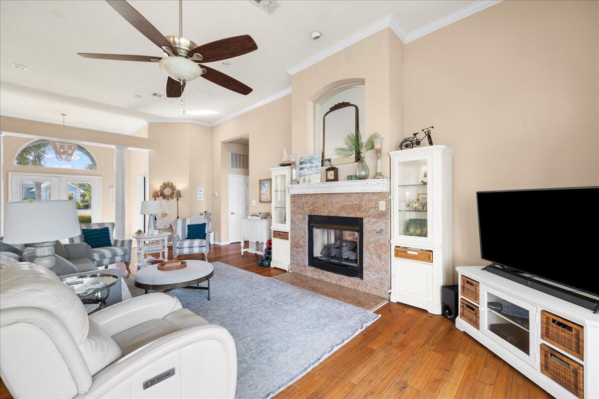 BAYSIDE PH 1 - Residential