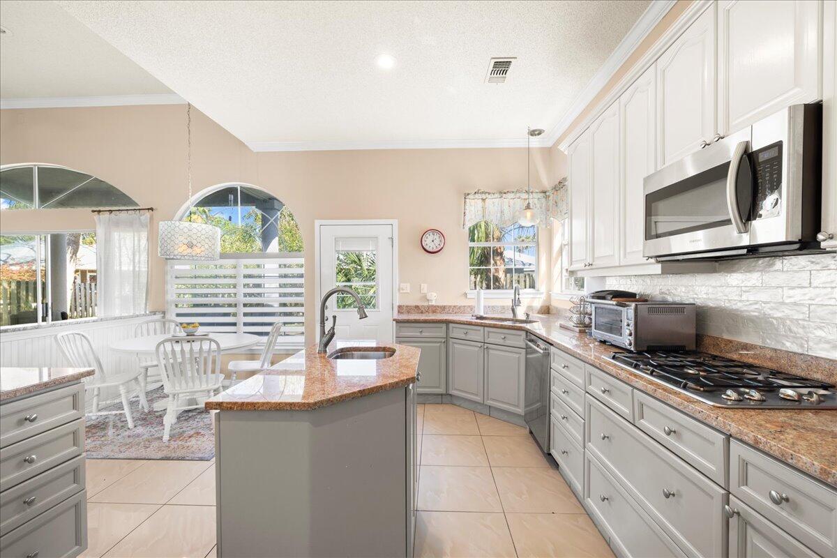 BAYSIDE PH 1 - Residential