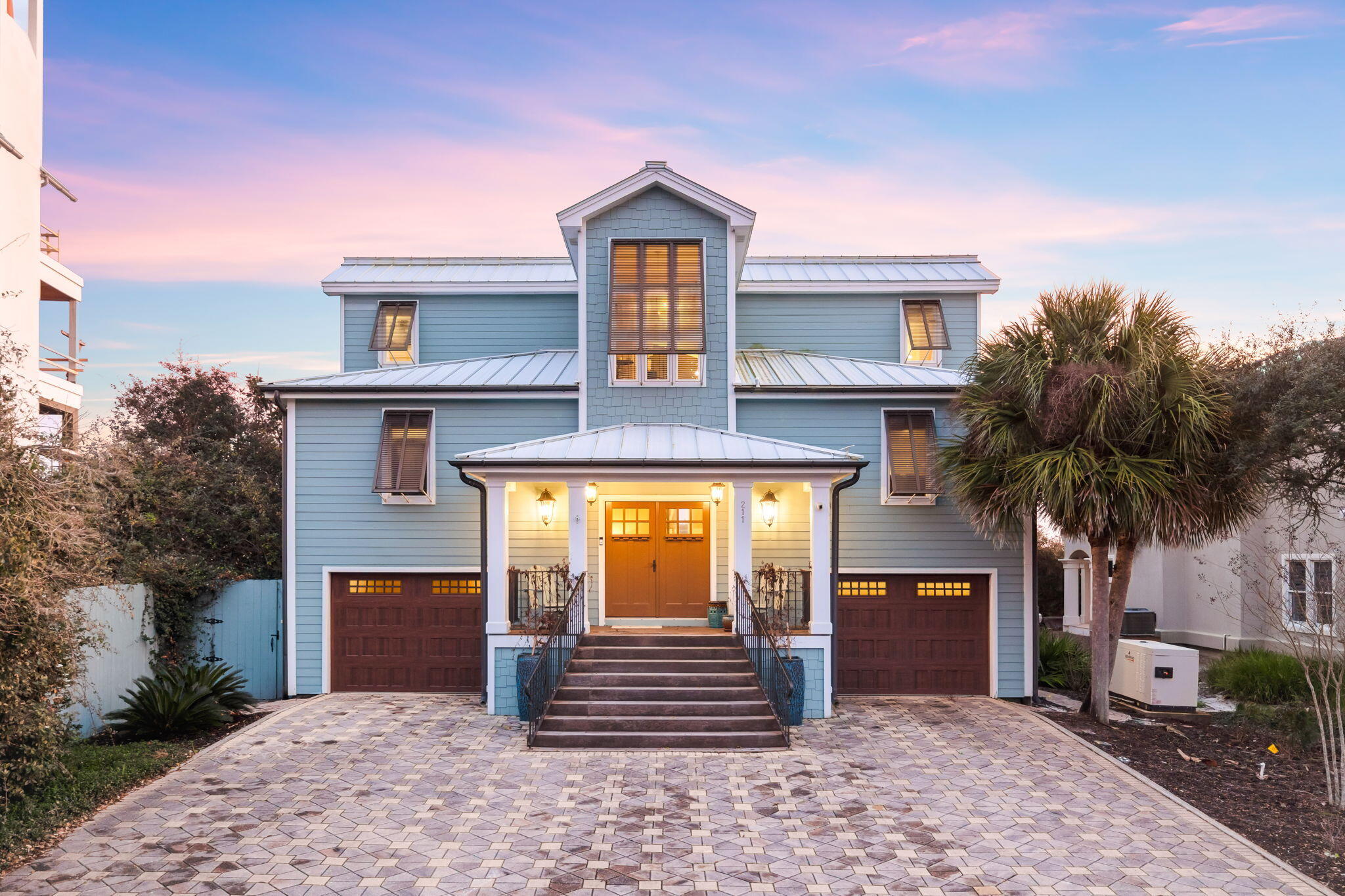 211 Pelican Circle
