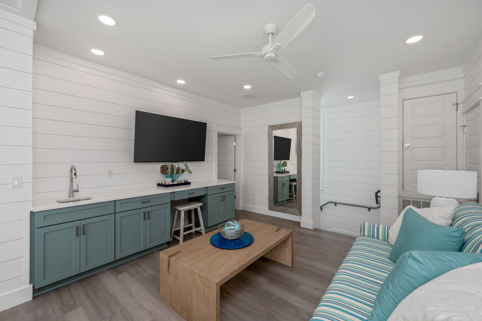 EASTERN LAKE S/D - Residential