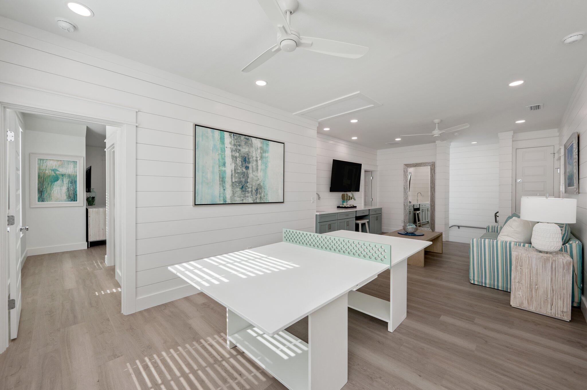 EASTERN LAKE S/D - Residential