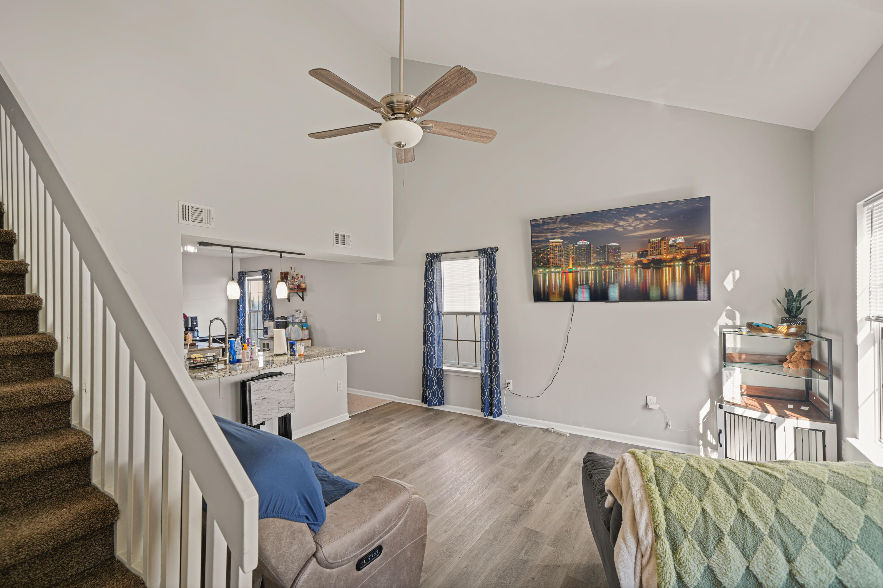 CANTERBURY WOODS - Residential