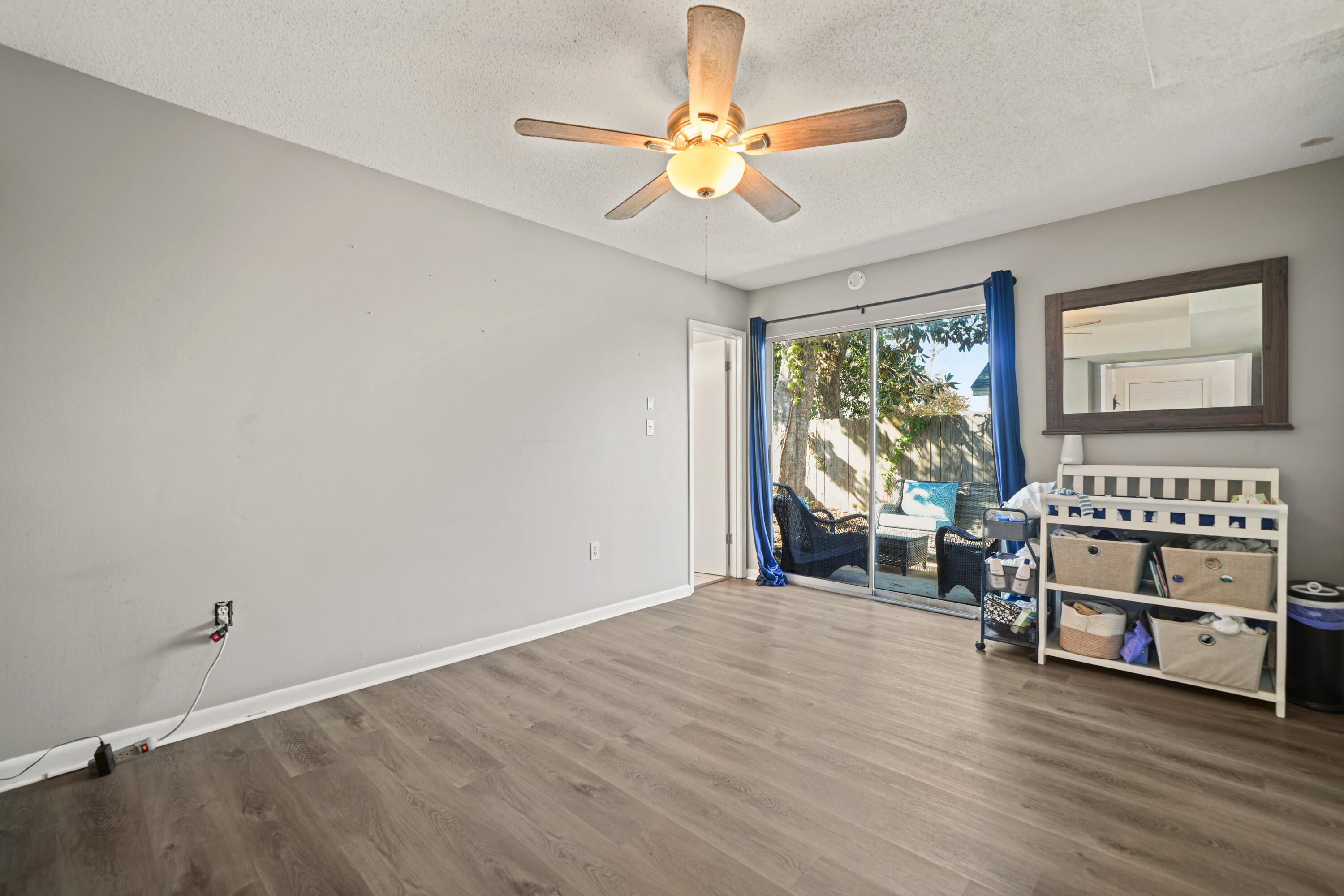 CANTERBURY WOODS - Residential