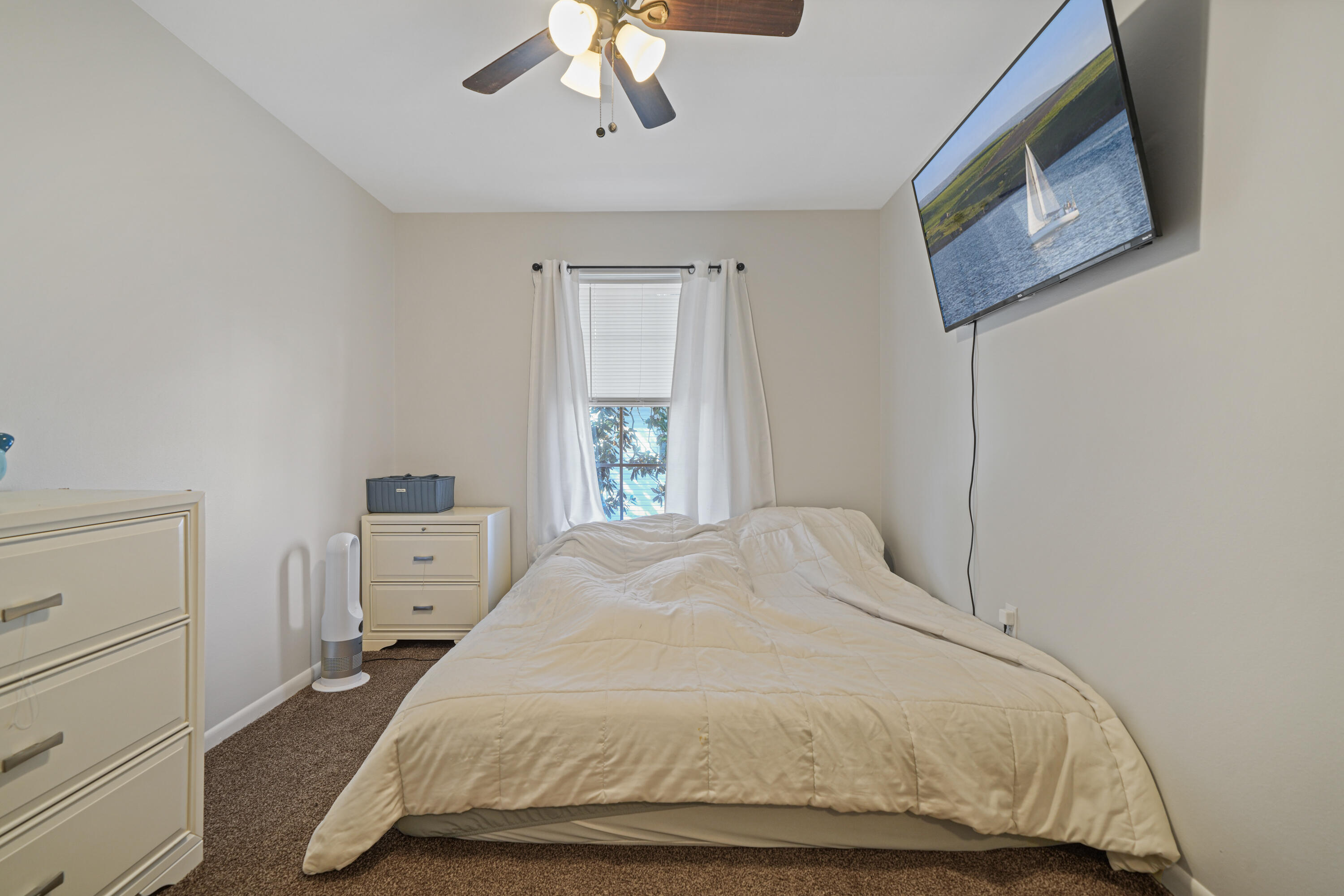 CANTERBURY WOODS - Residential