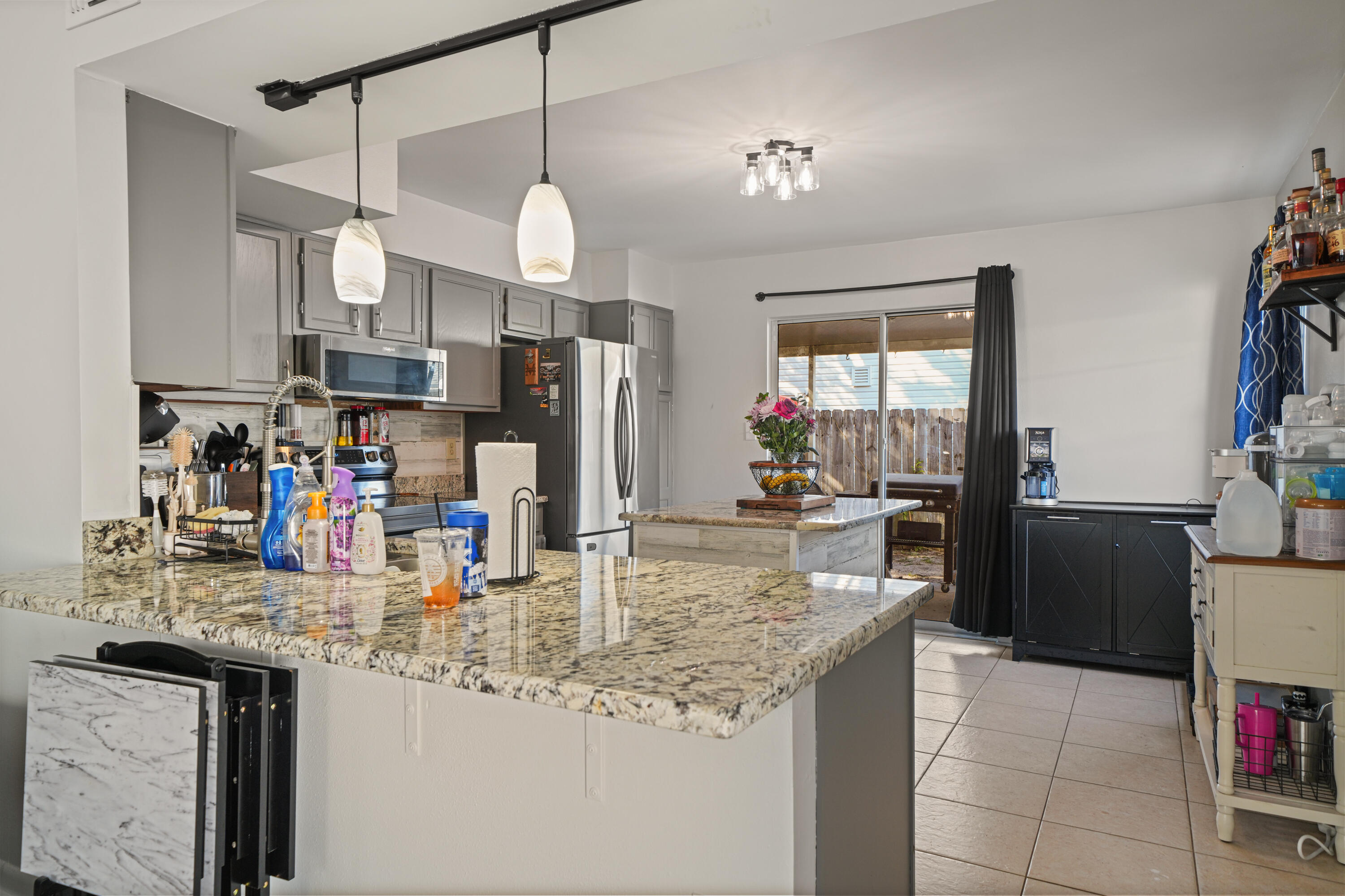 CANTERBURY WOODS - Residential