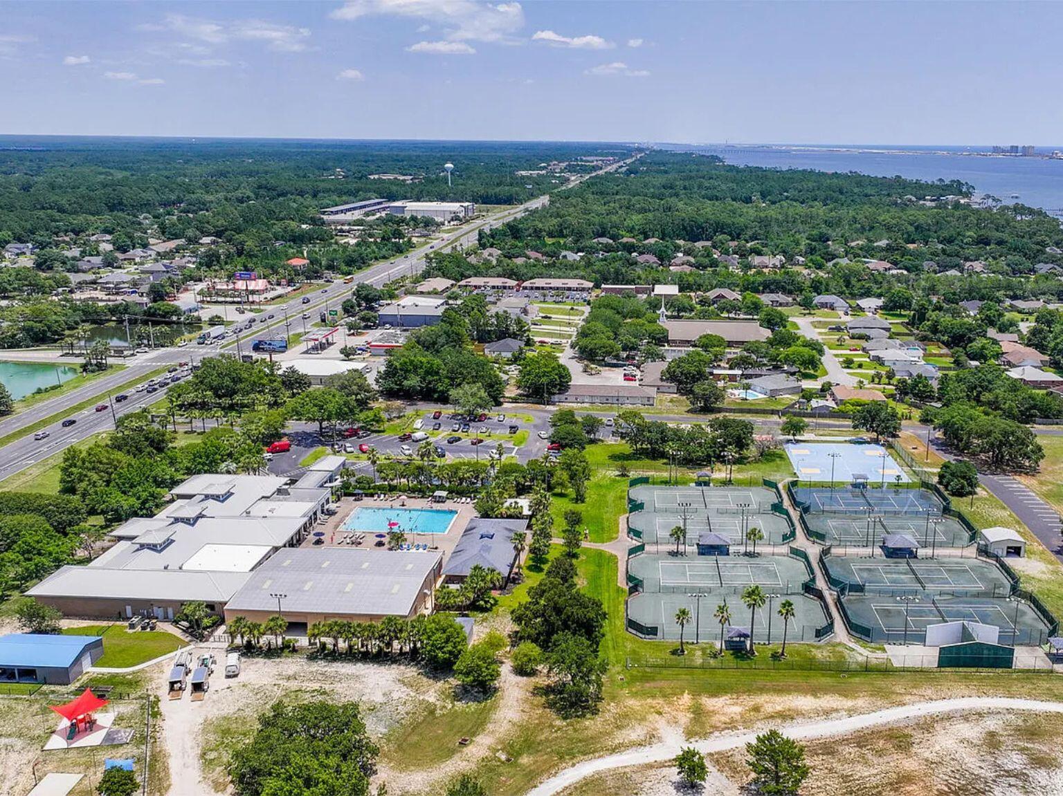 HOLLEY BY THE SEA - Residential