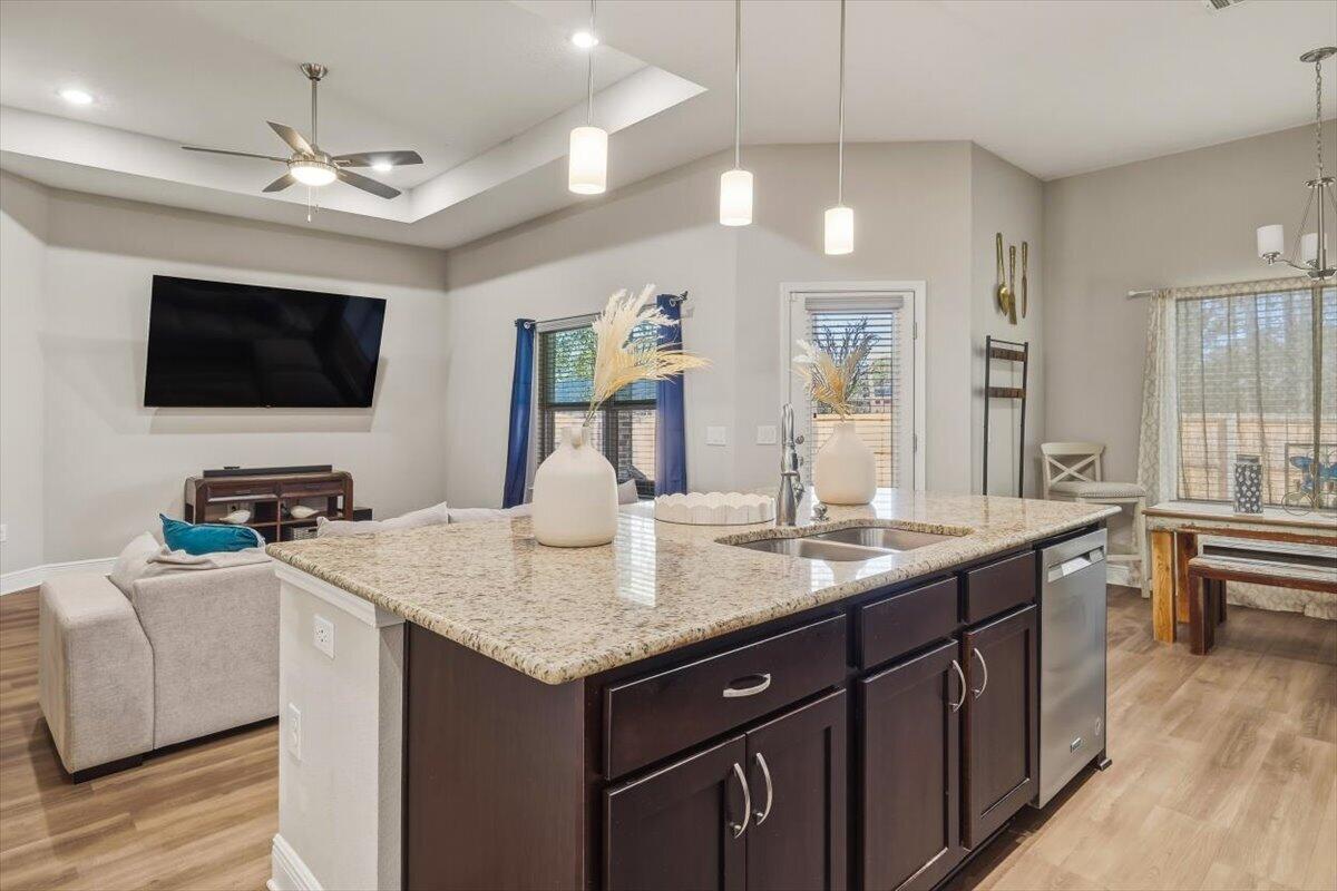 HOLLEY BY THE SEA - Residential