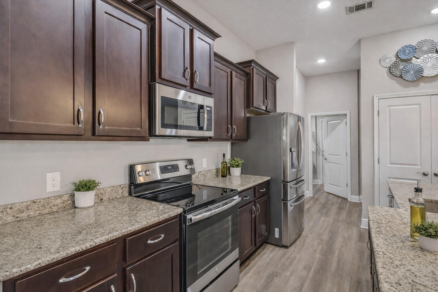 HOLLEY BY THE SEA - Residential