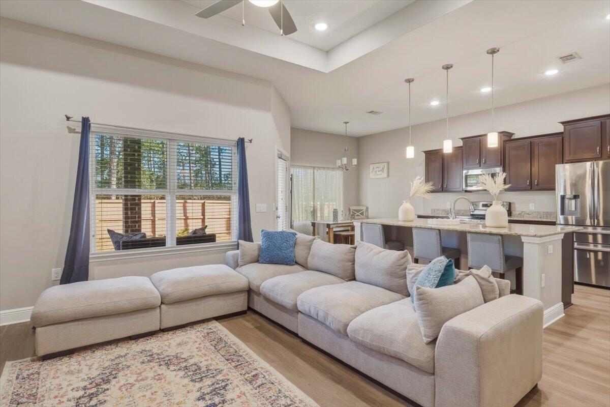 HOLLEY BY THE SEA - Residential