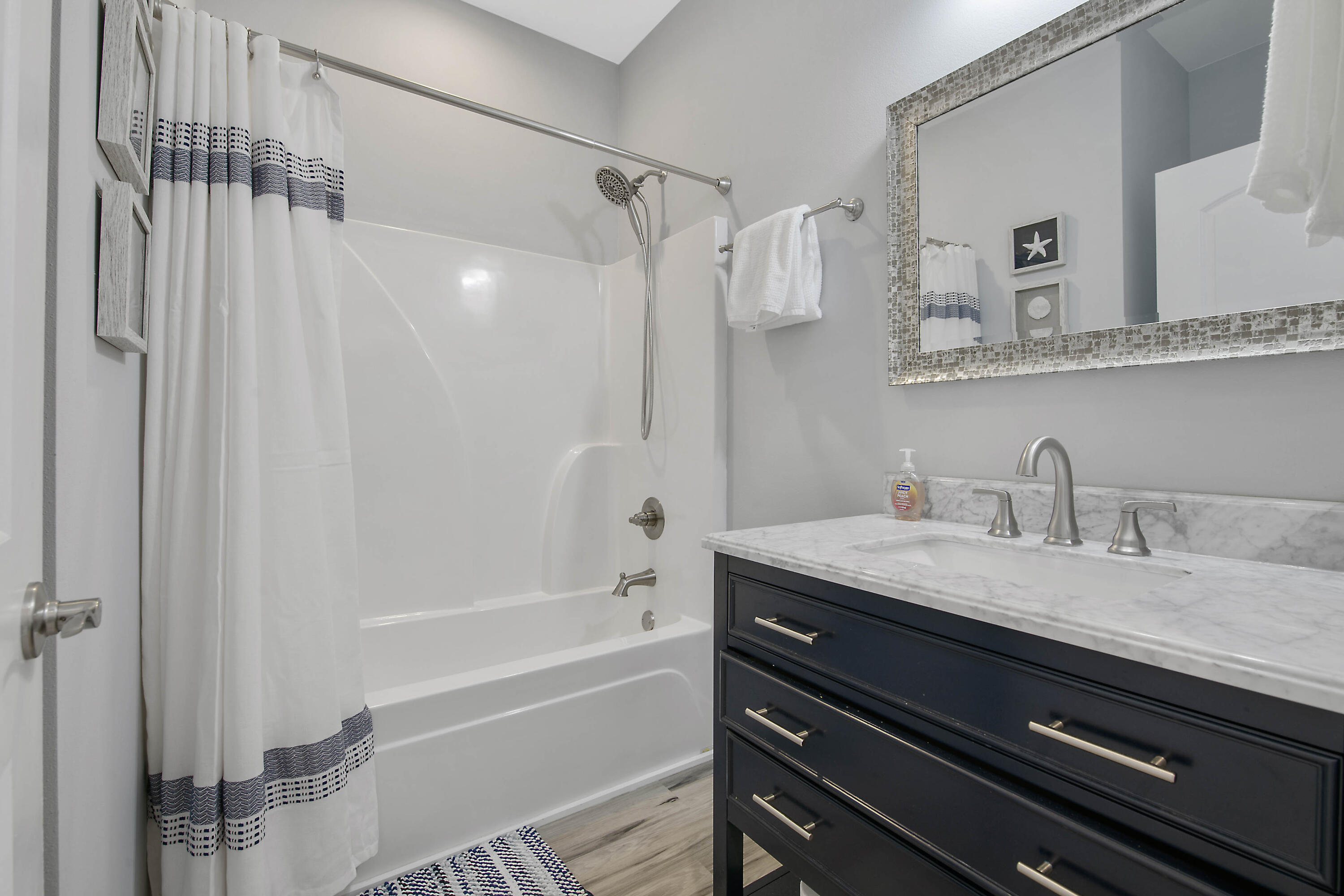 METES & BOUNDS - Residential Lease