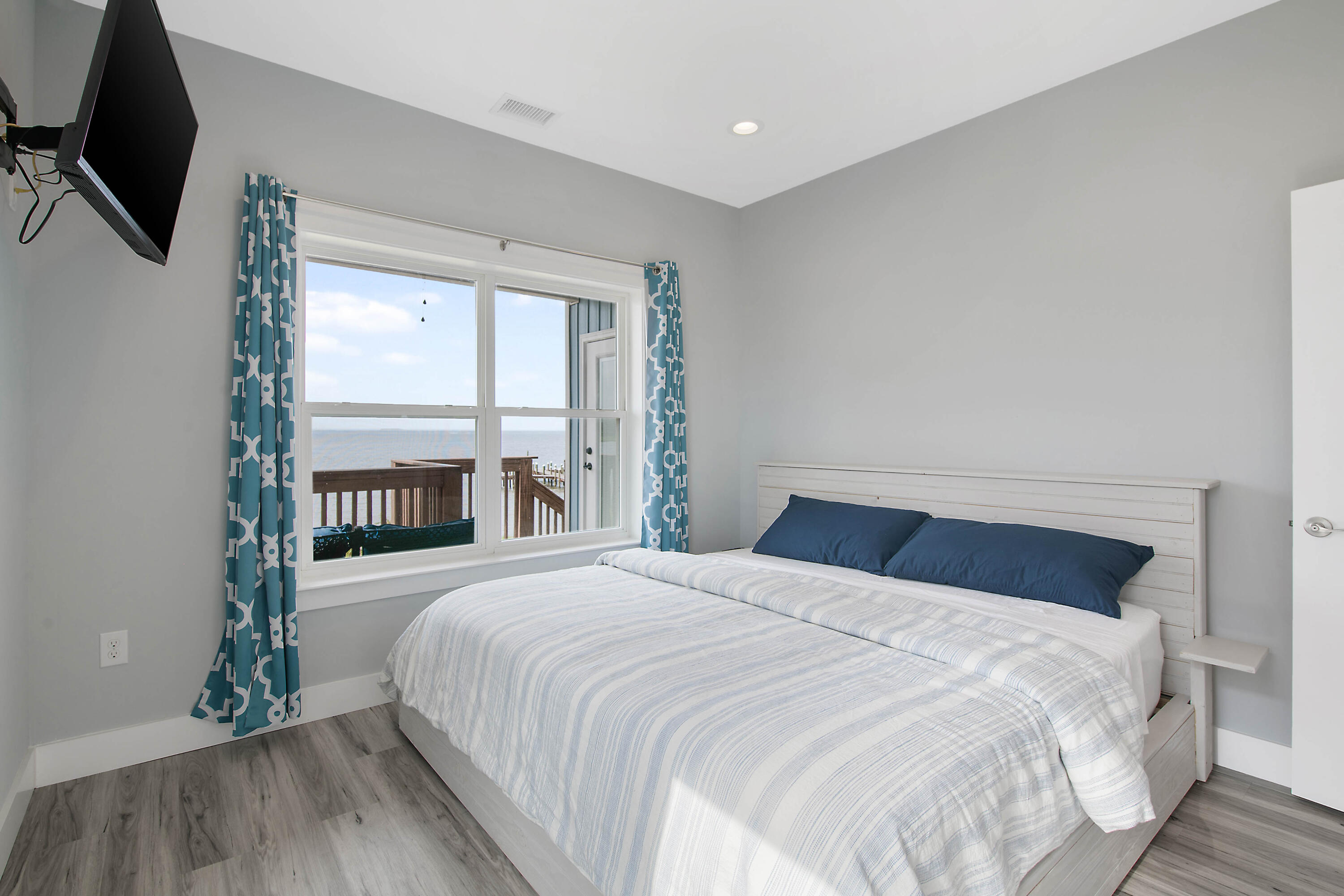 METES & BOUNDS - Residential Lease