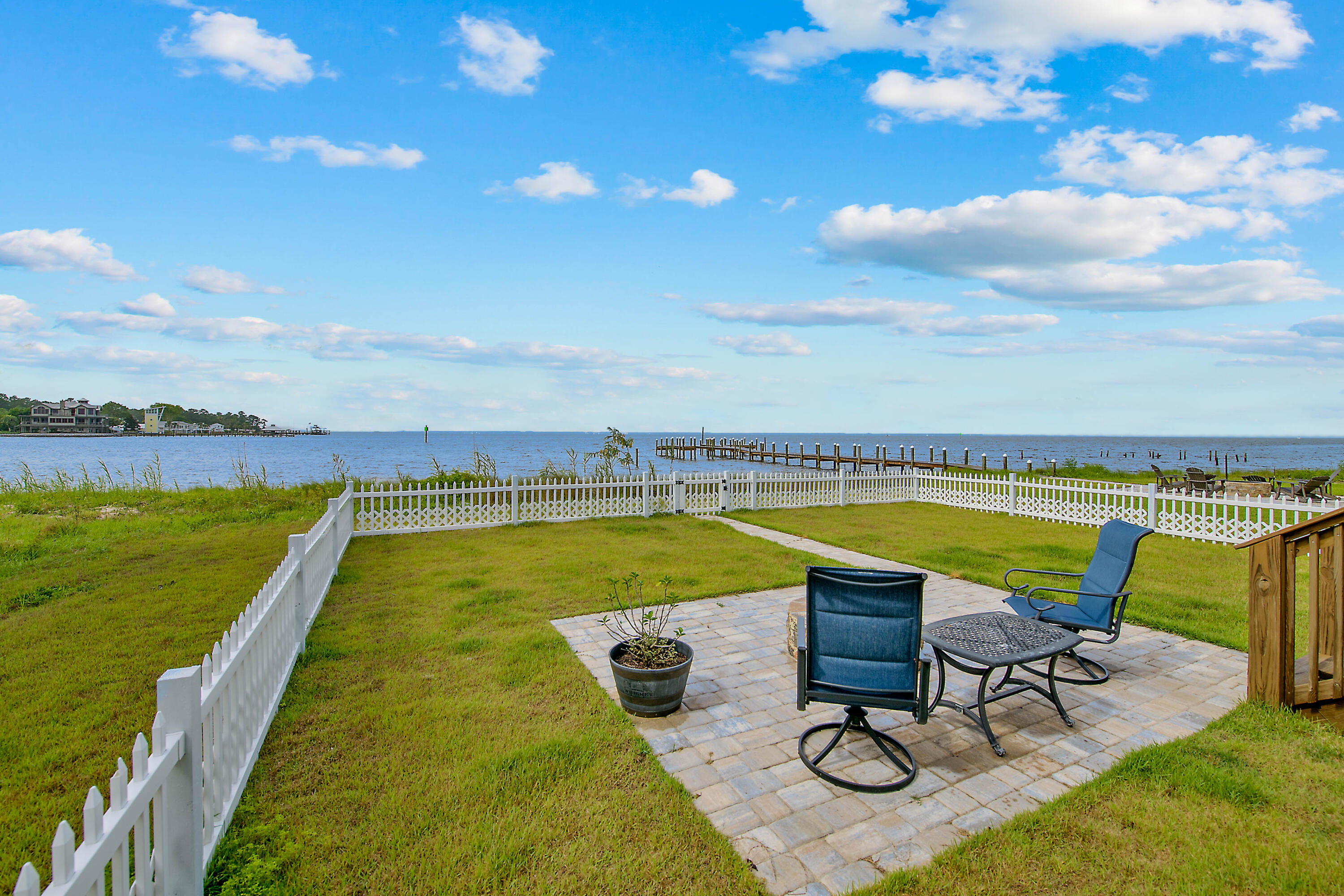 METES & BOUNDS - Residential Lease