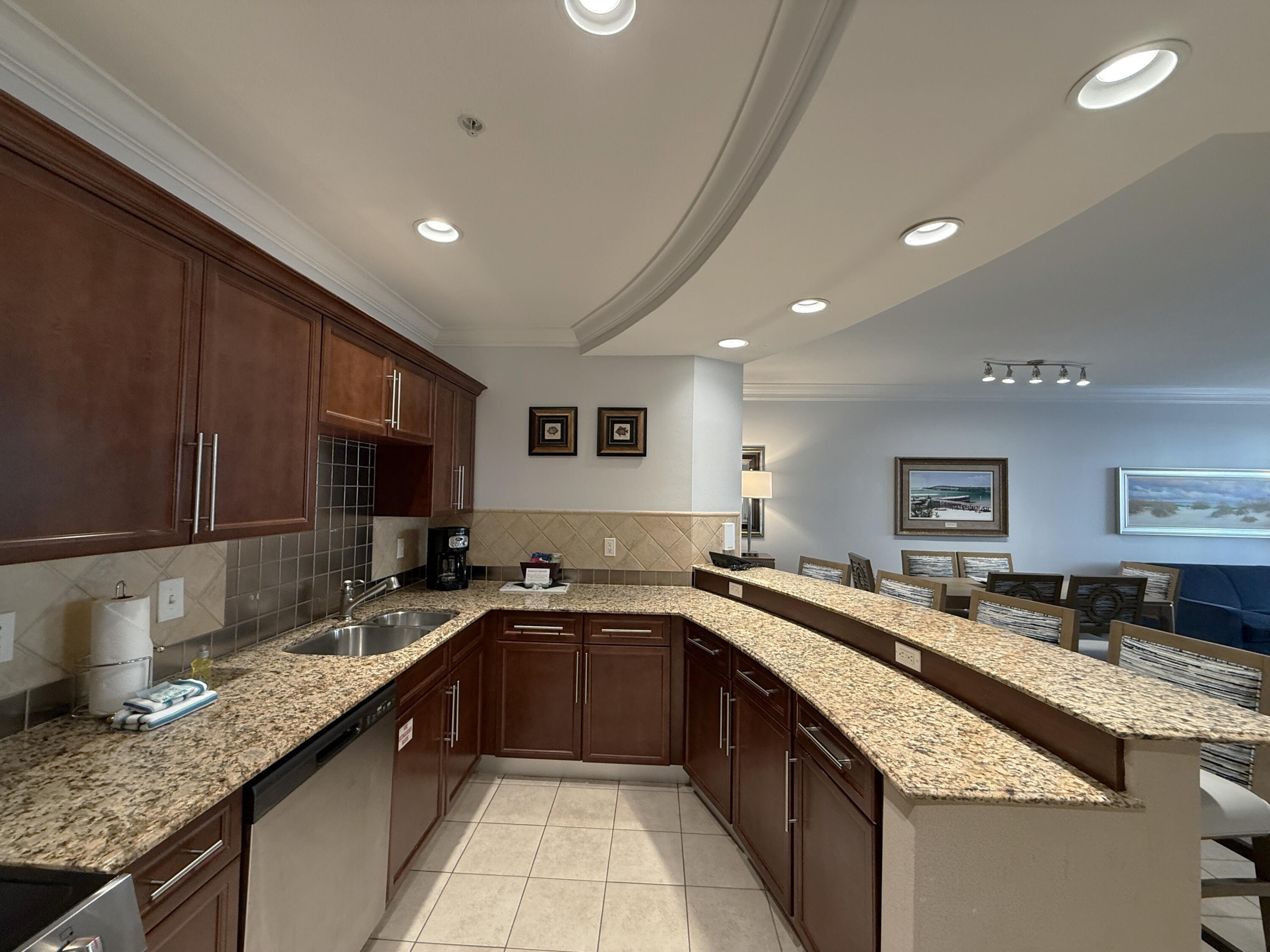 EMERALD GRANDE - Residential