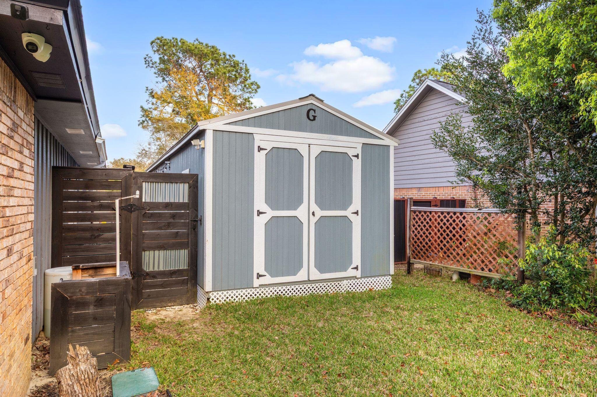 RAINTREE ESTATES - Residential