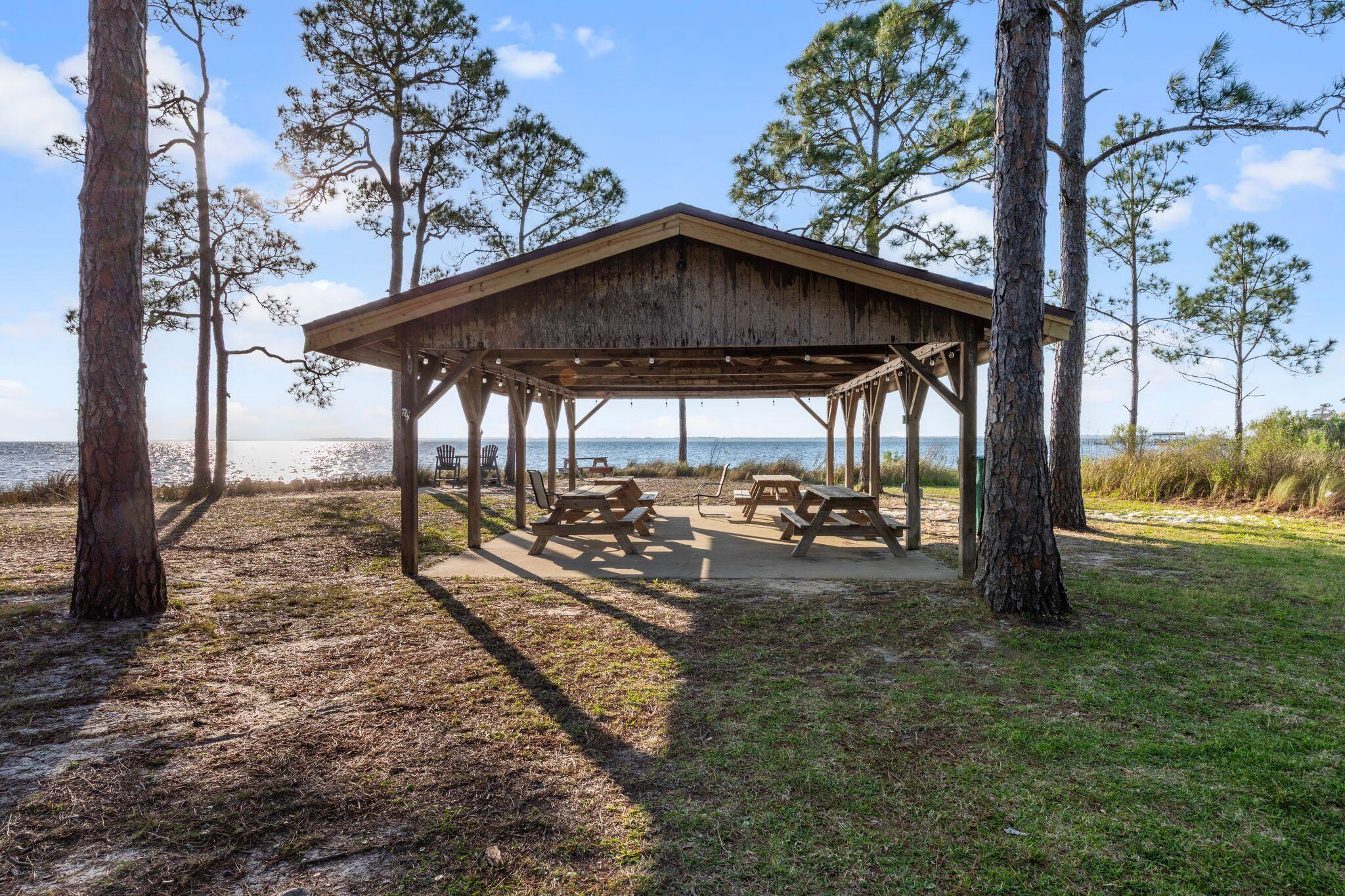 RAINTREE ESTATES - Residential