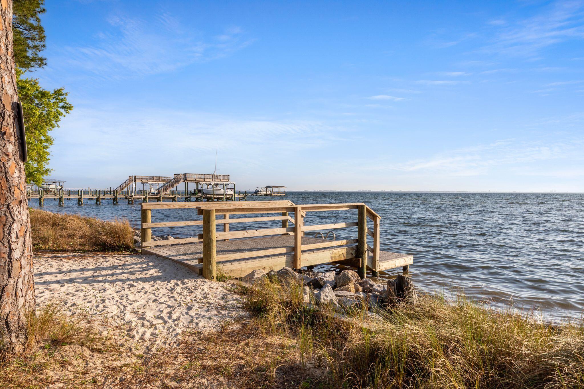 RAINTREE ESTATES - Residential