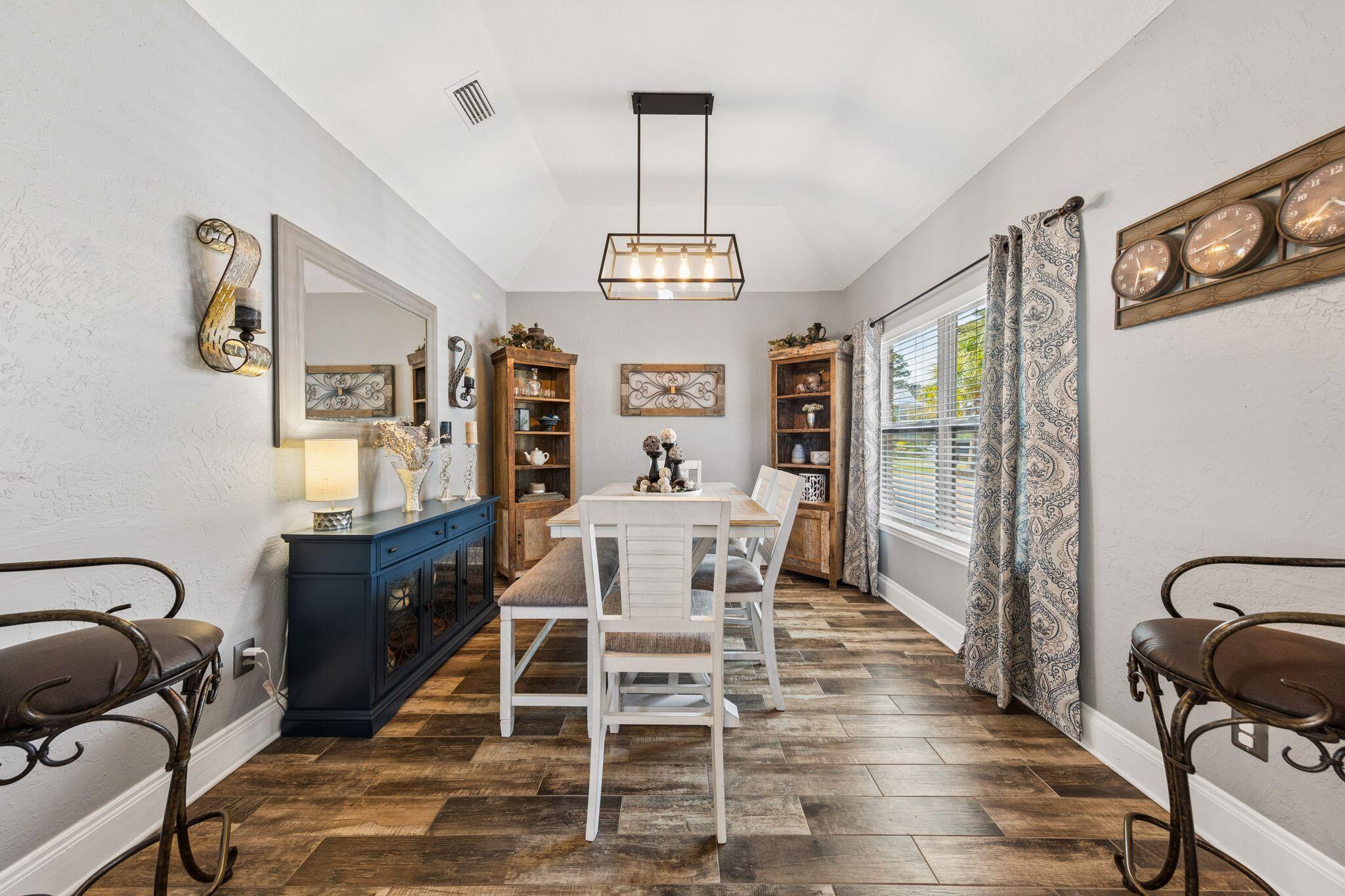 RAINTREE ESTATES - Residential